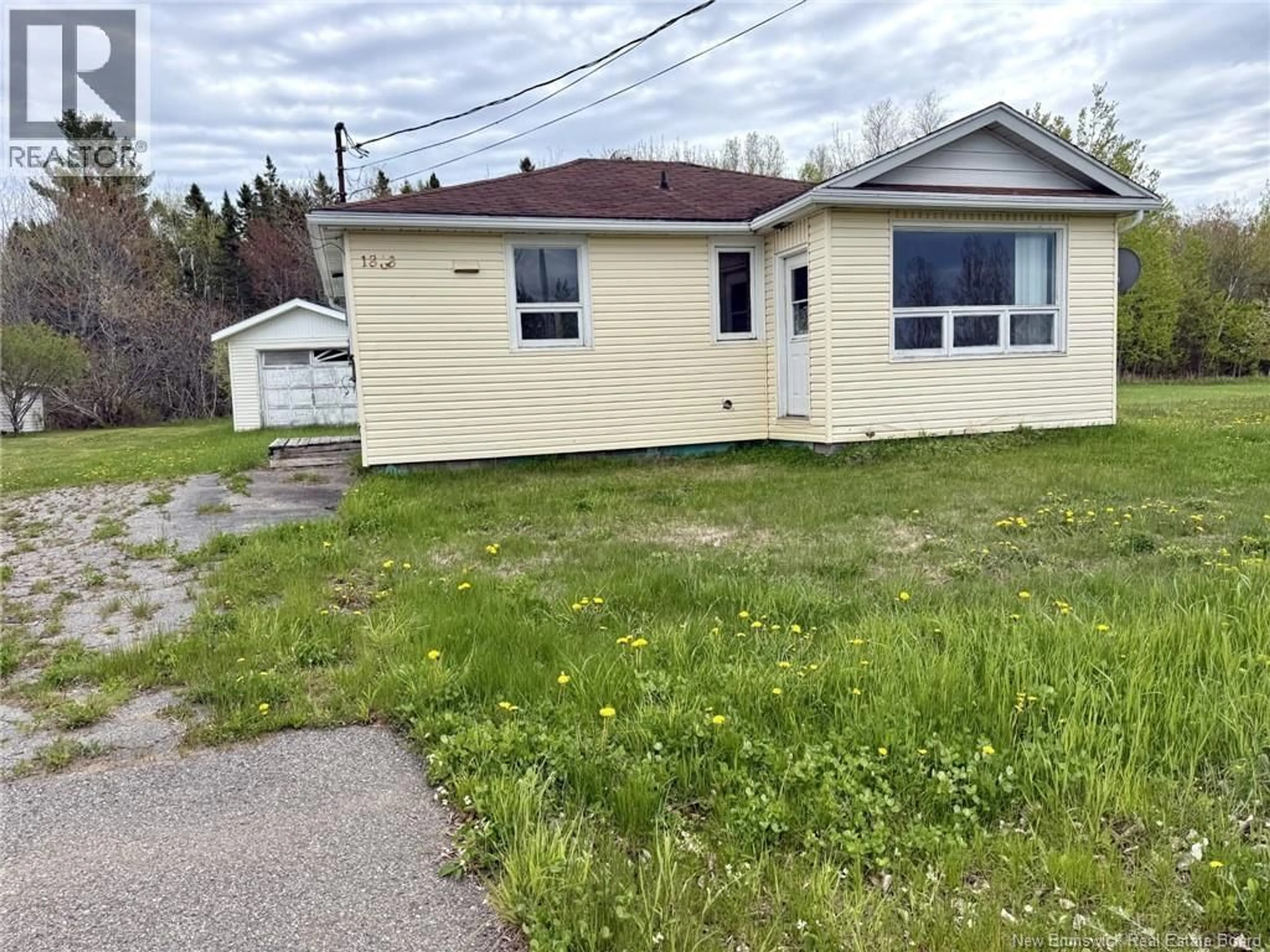 A pic from outside/outdoor area/front of a property/back of a property/a pic from drone, street for 1833 ROUTE 335, Saint-Simon New Brunswick E8P2A7