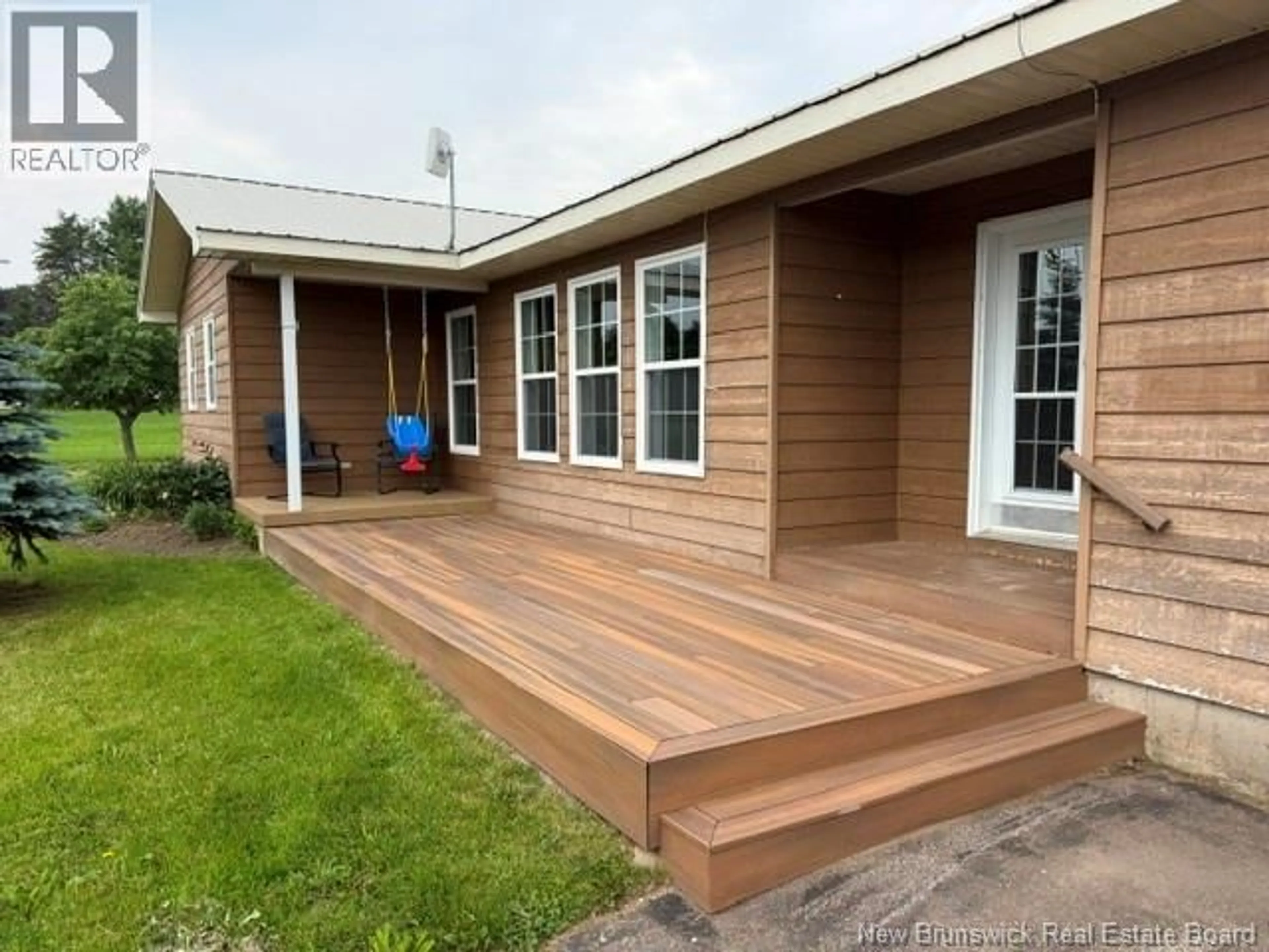 Home with vinyl exterior material, unknown for 12 GLENVALE ROAD, Petitcodiac New Brunswick E4Z4J1