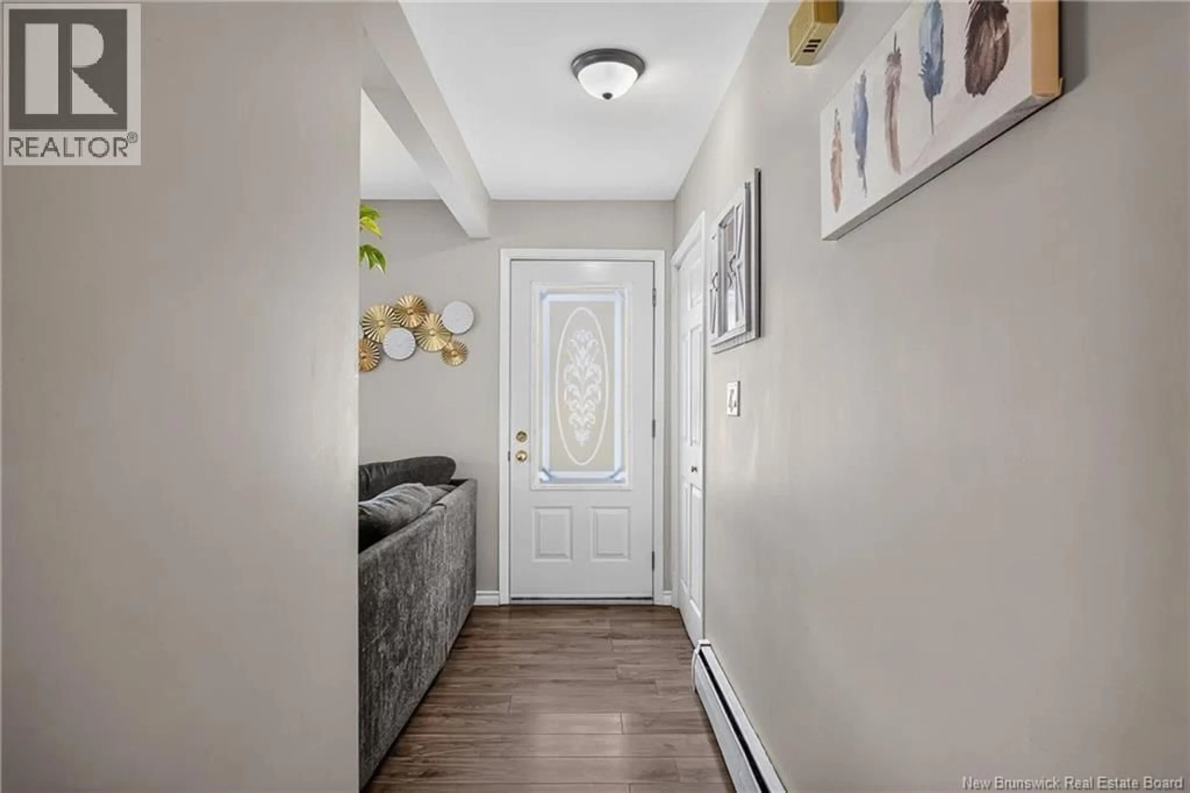 Indoor entryway for 49 MOUNTAIN ROAD, Saint John New Brunswick E2J2W9