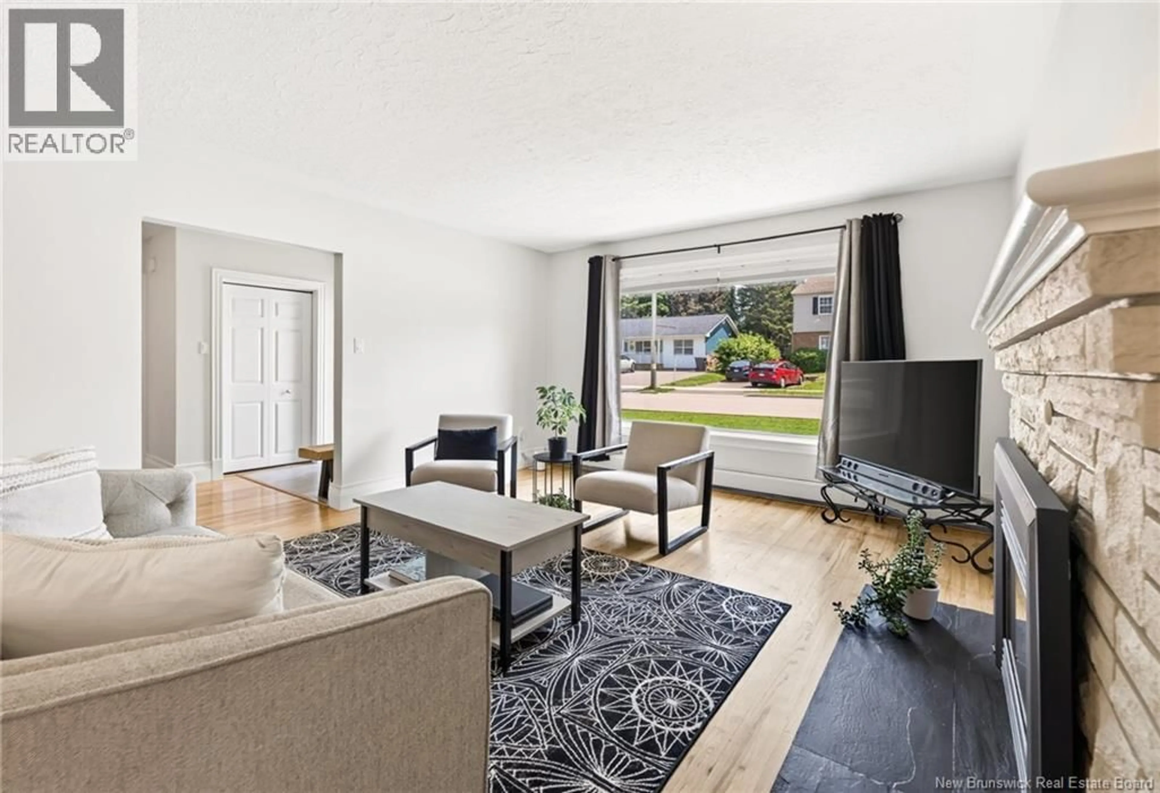 Living room with furniture, unknown for 31 ALEXANDER AVENUE, Moncton New Brunswick E1E1T3