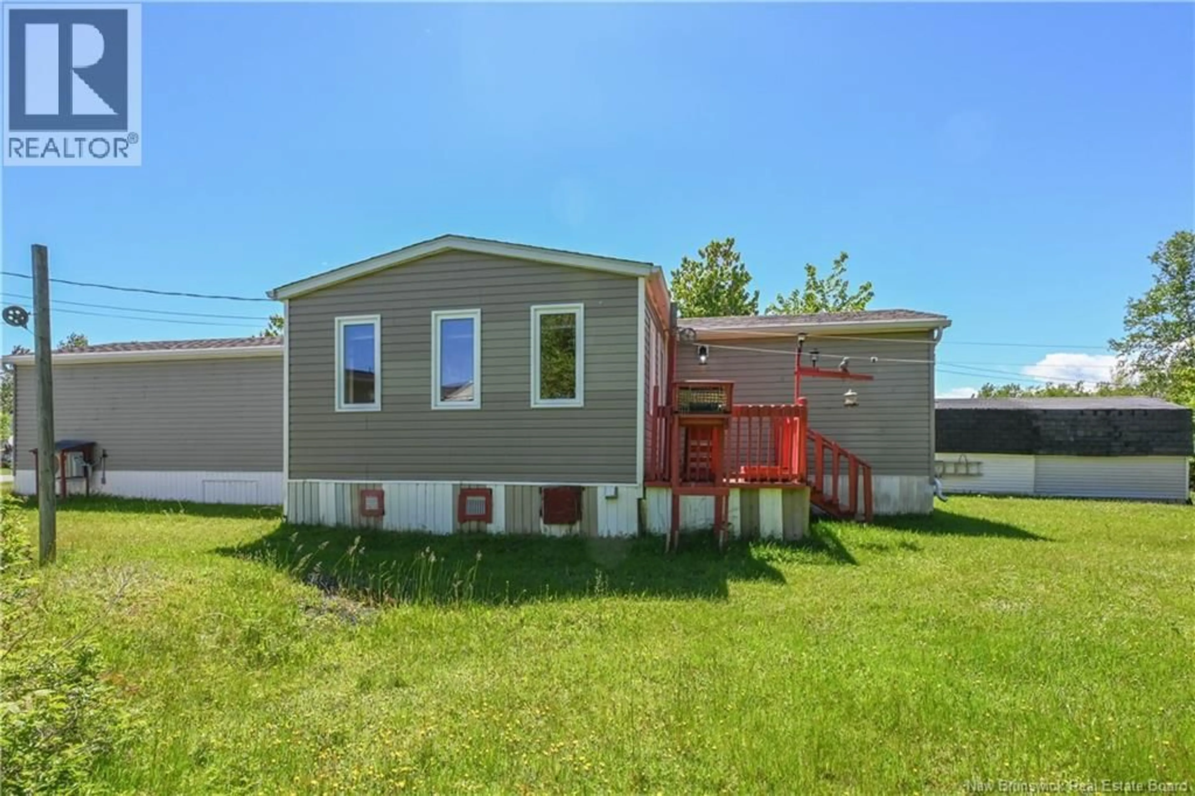 Home with vinyl exterior material, unknown for 277 BELLAVISTA STREET, Tracadie New Brunswick E1X4W1