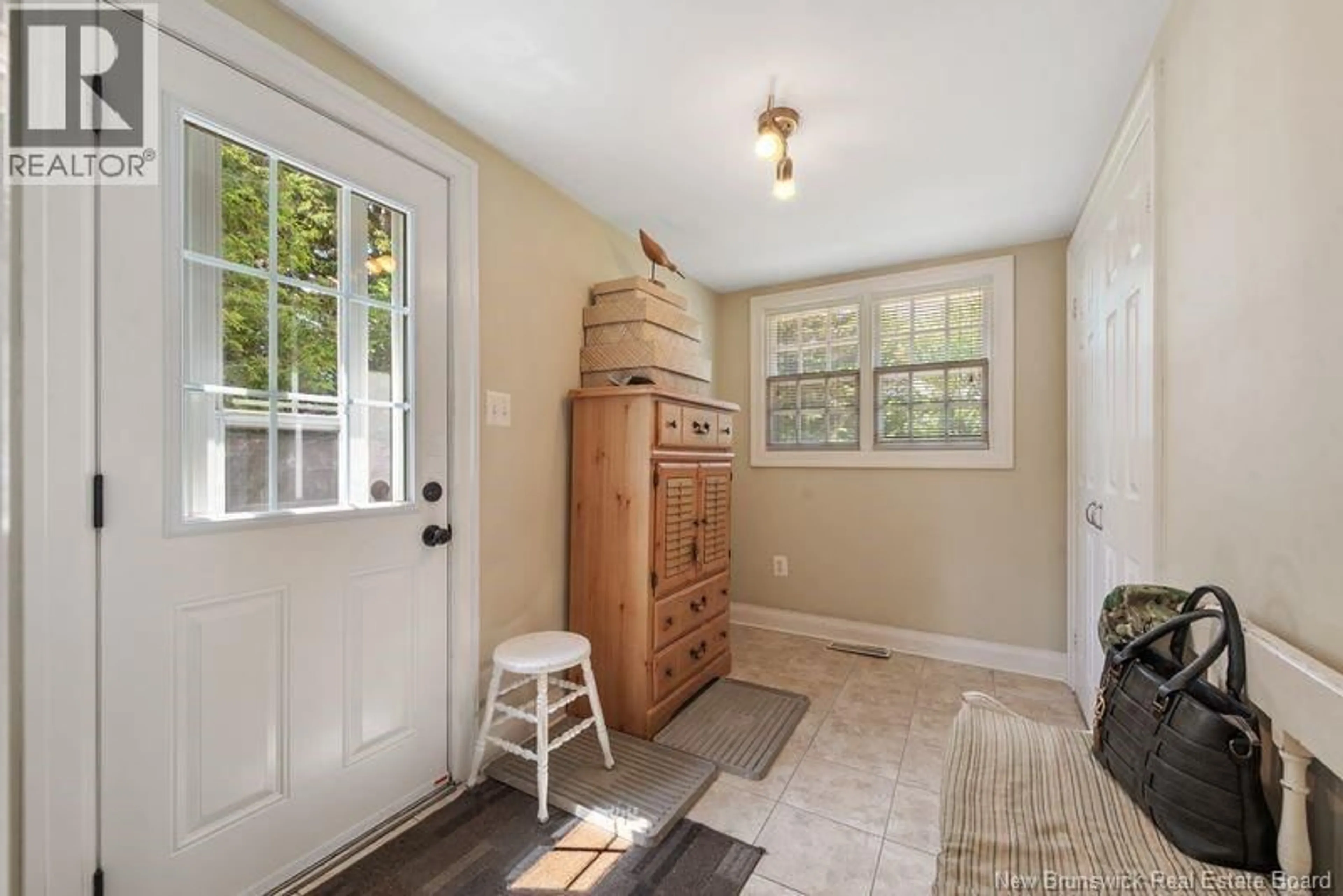 Indoor entryway for 1205 AMIRAULT STREET, Dieppe New Brunswick E1A1E1