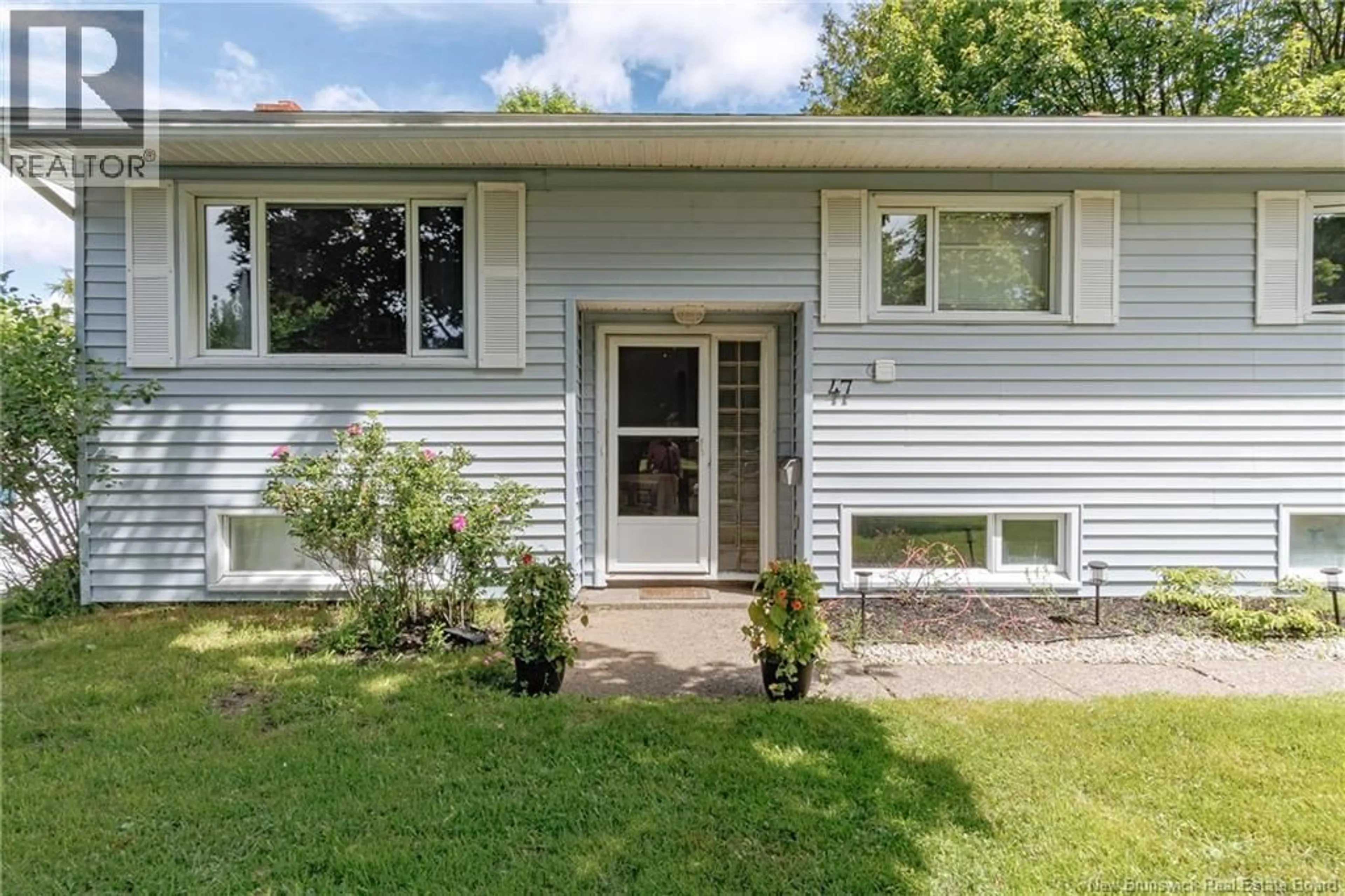 Home with vinyl exterior material, street for 47 MORLEY CRESCENT, Saint John New Brunswick E2J2X5