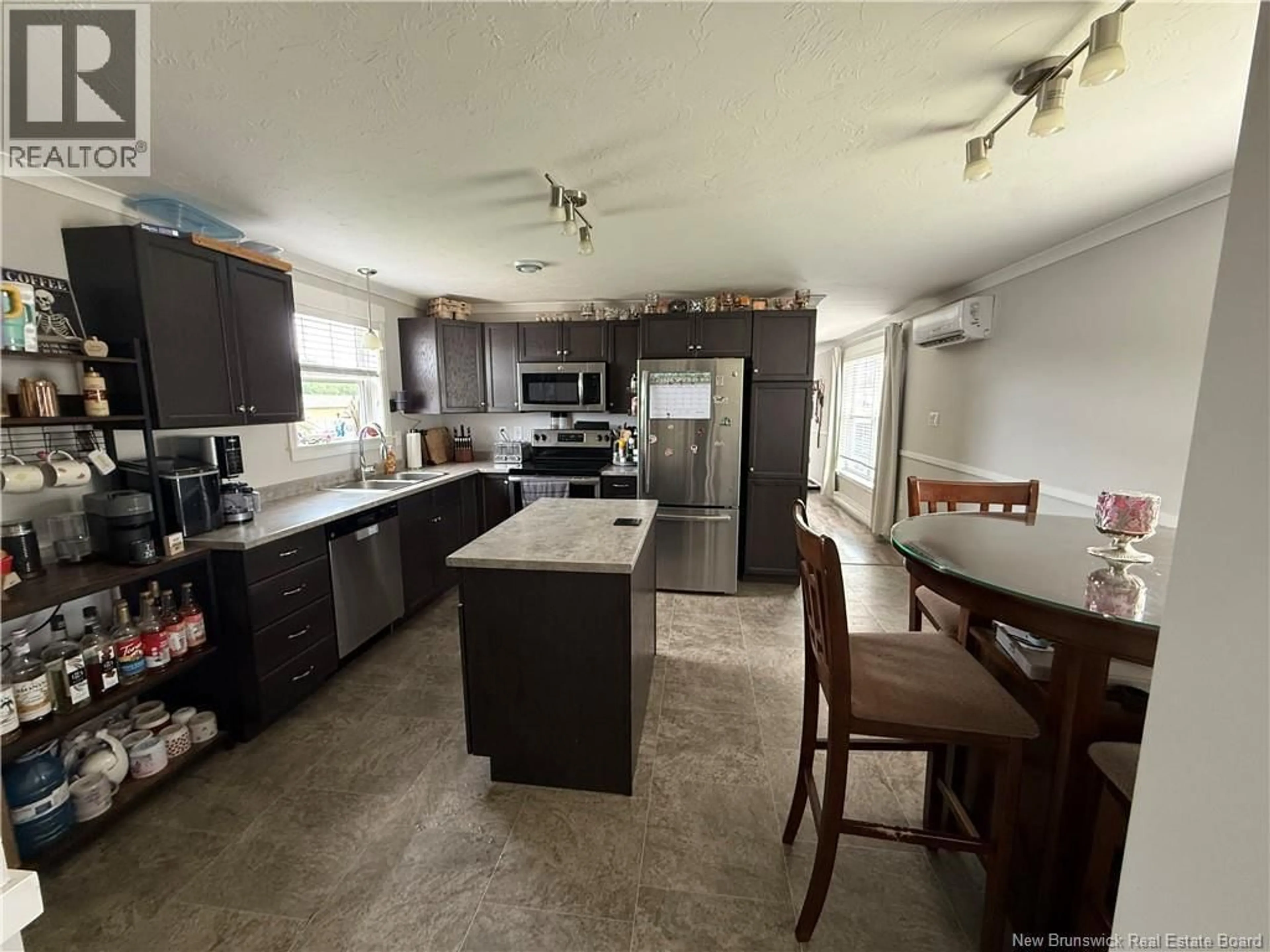Unknown for 230 BONAVENTURE STREET, Shediac New Brunswick E4P0H1