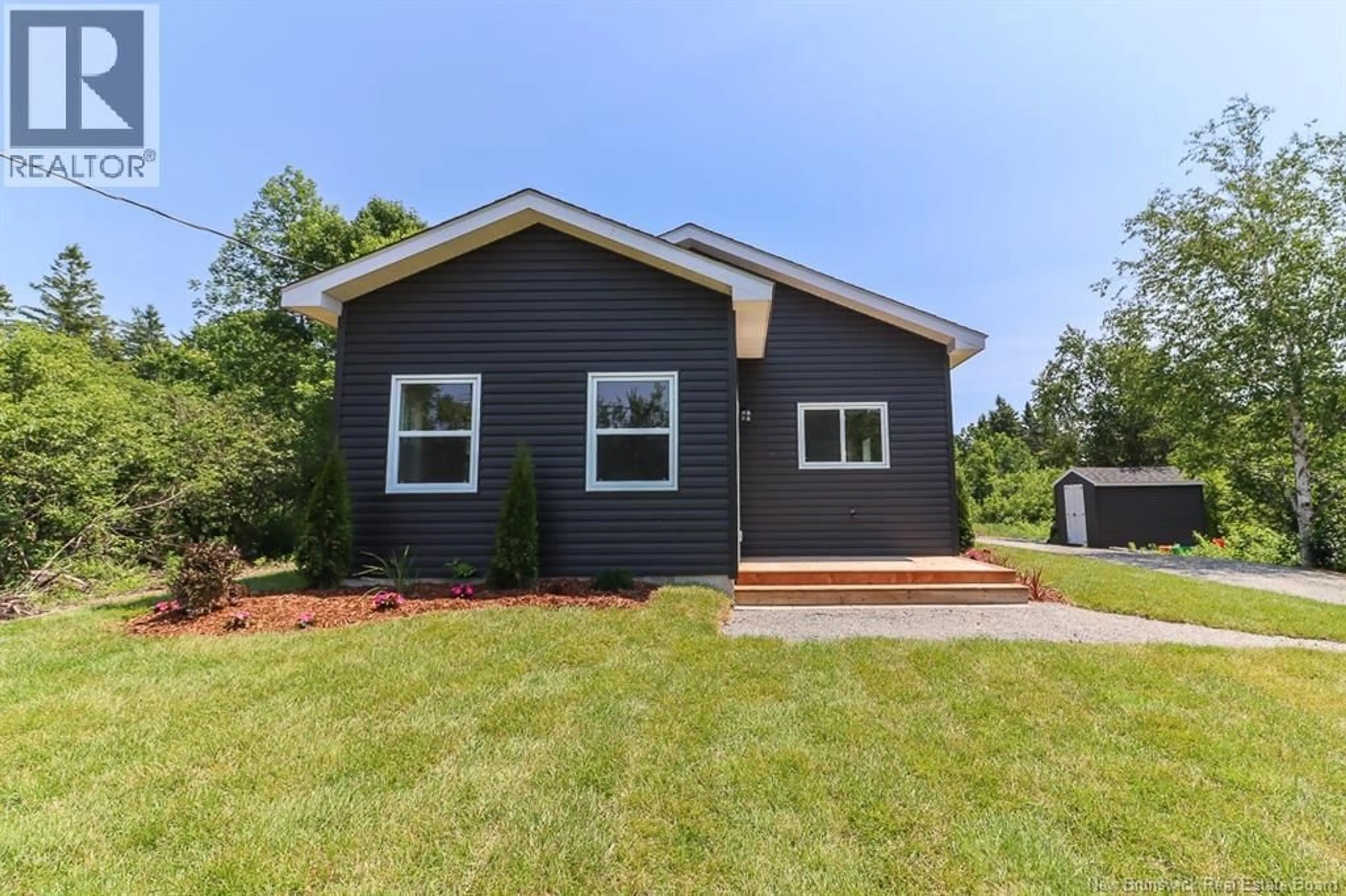 Home with vinyl exterior material, building for 54 HILL ROAD, Kingston New Brunswick E5N1H3