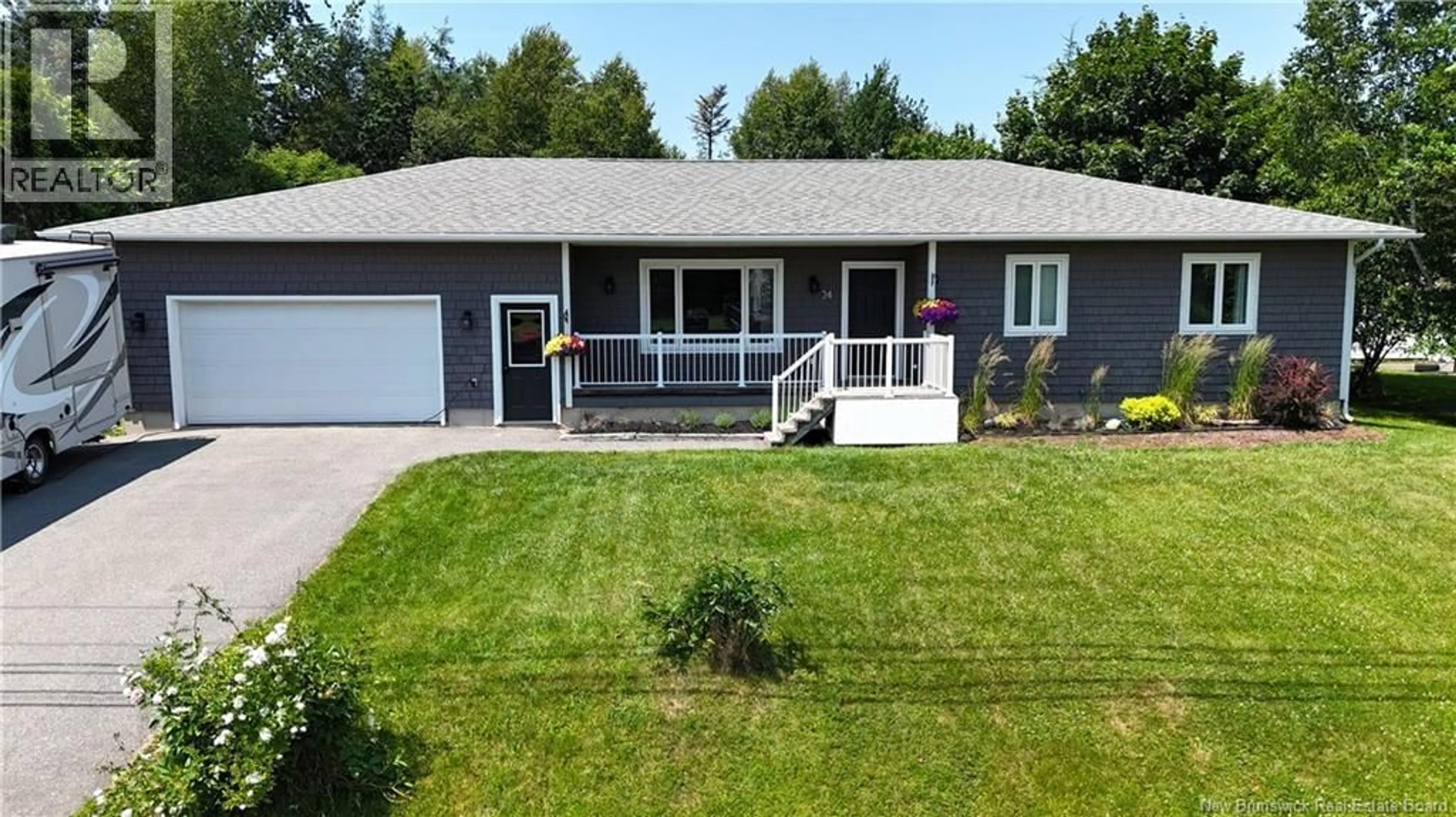 A pic from outside/outdoor area/front of a property/back of a property/a pic from drone, unknown for 24 DEMONTS AVENUE, Saint Andrews New Brunswick E5B2K4