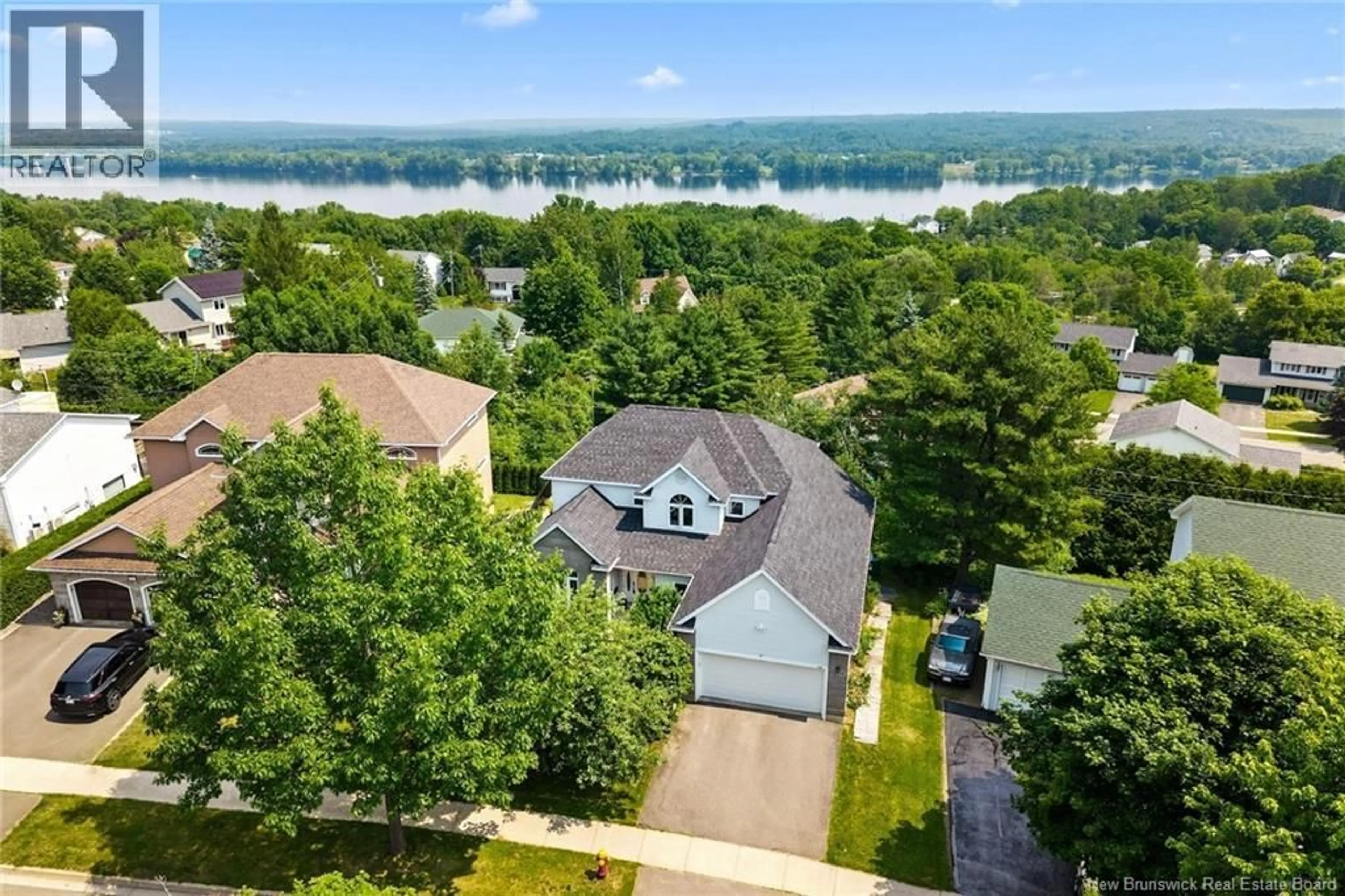 A pic from outside/outdoor area/front of a property/back of a property/a pic from drone, water/lake/river/ocean view for 178 HEARNE STREET, Fredericton New Brunswick E3B6M3