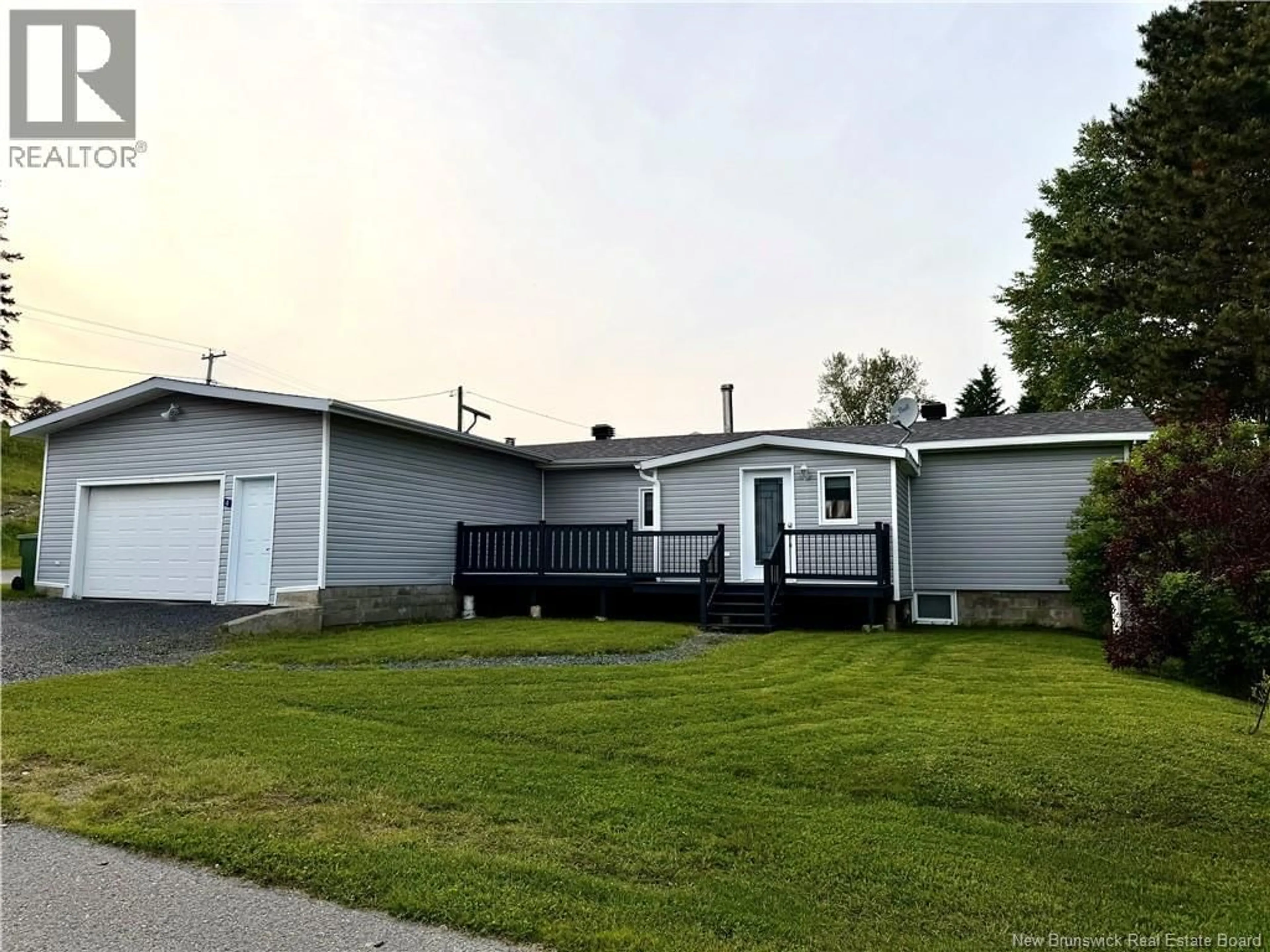 A pic from outside/outdoor area/front of a property/back of a property/a pic from drone, unknown for 4 ST-JEAN STREET, Saint-François-de-Madawaska New Brunswick E7A1E8