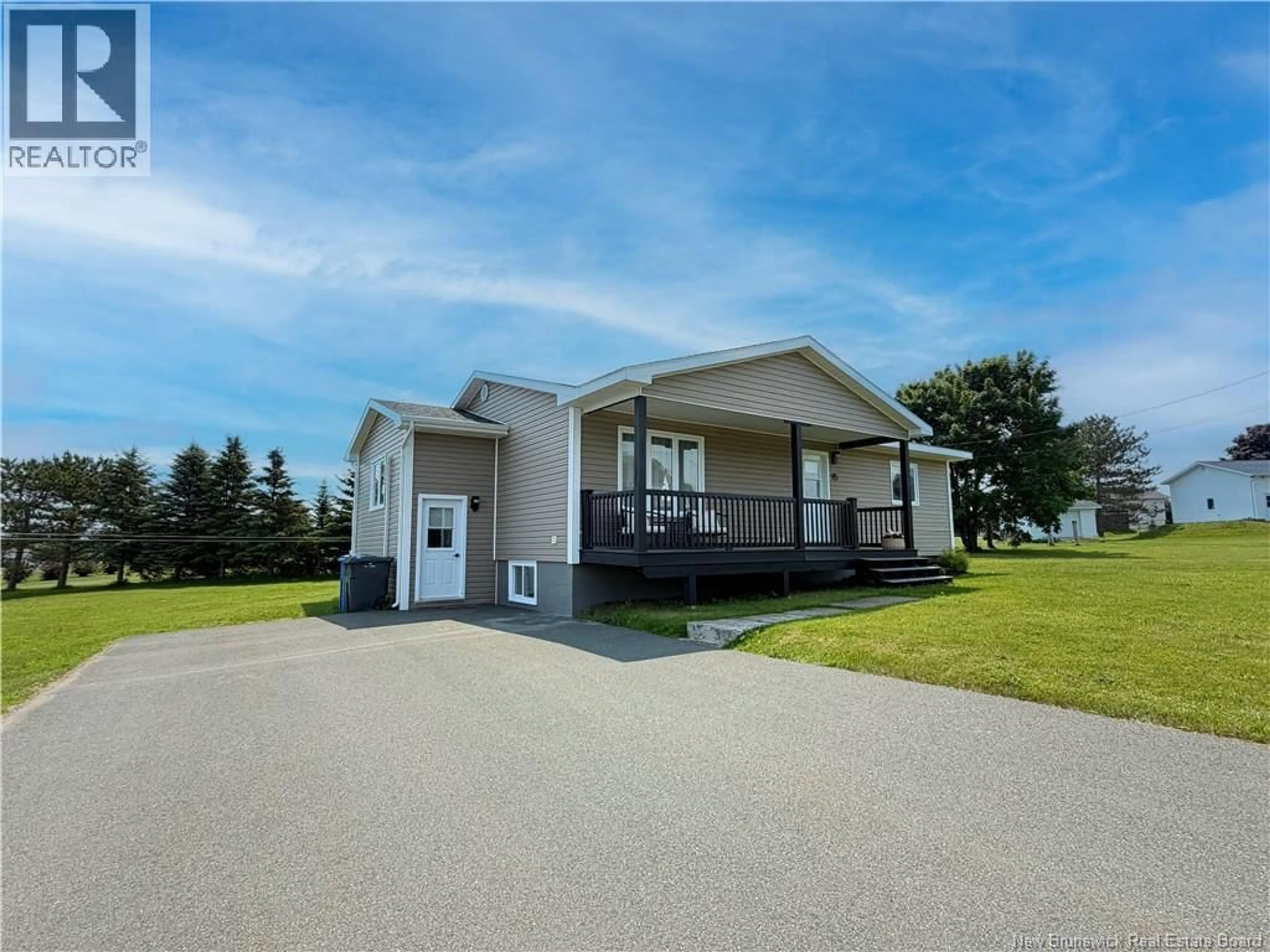 Home with vinyl exterior material, unknown for 95 RUE DESJASDINS, Petit-Rocher New Brunswick E8J1N3