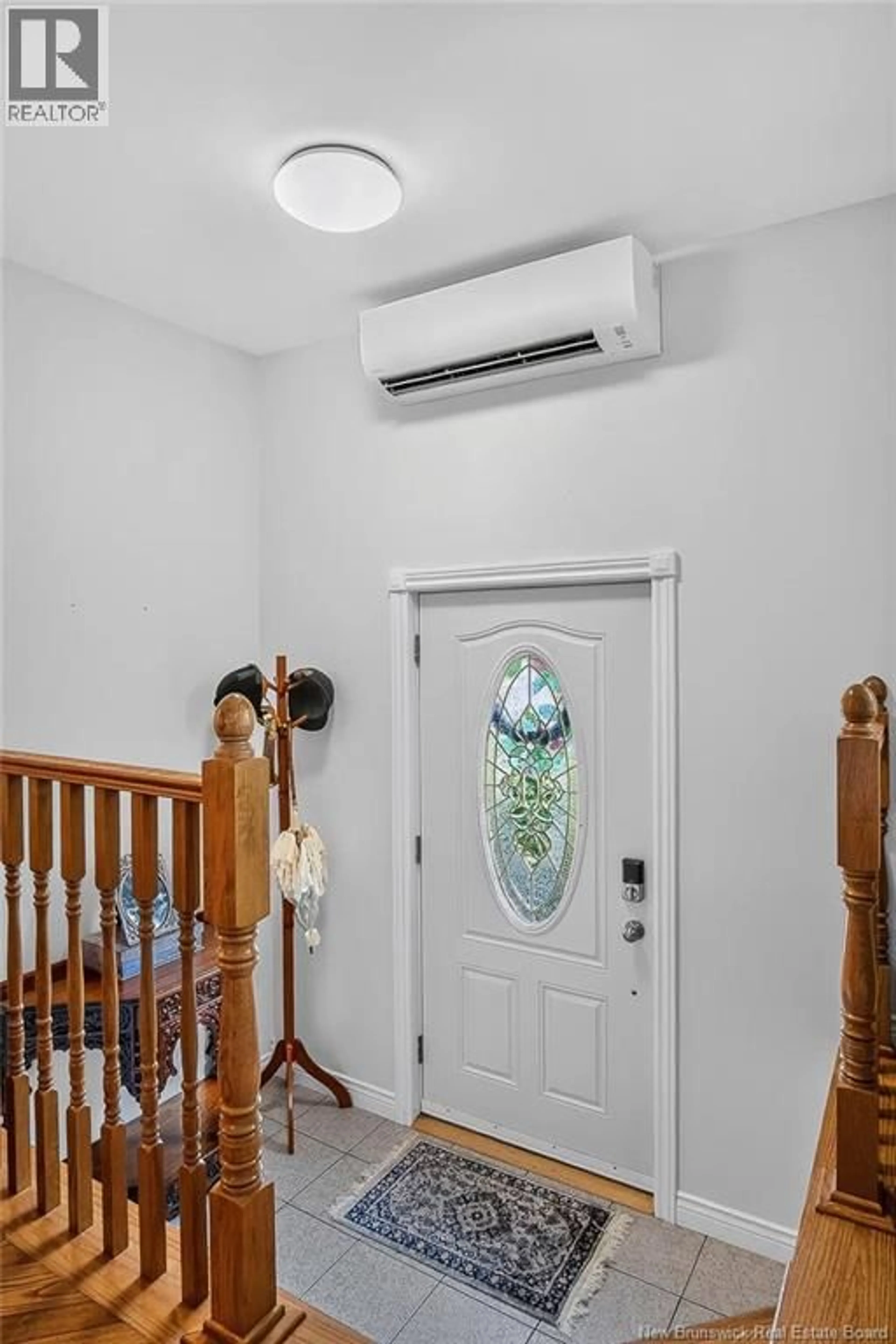 Indoor entryway for 74 QUISPAMSIS ROAD, Quispamsis New Brunswick E2E1N7
