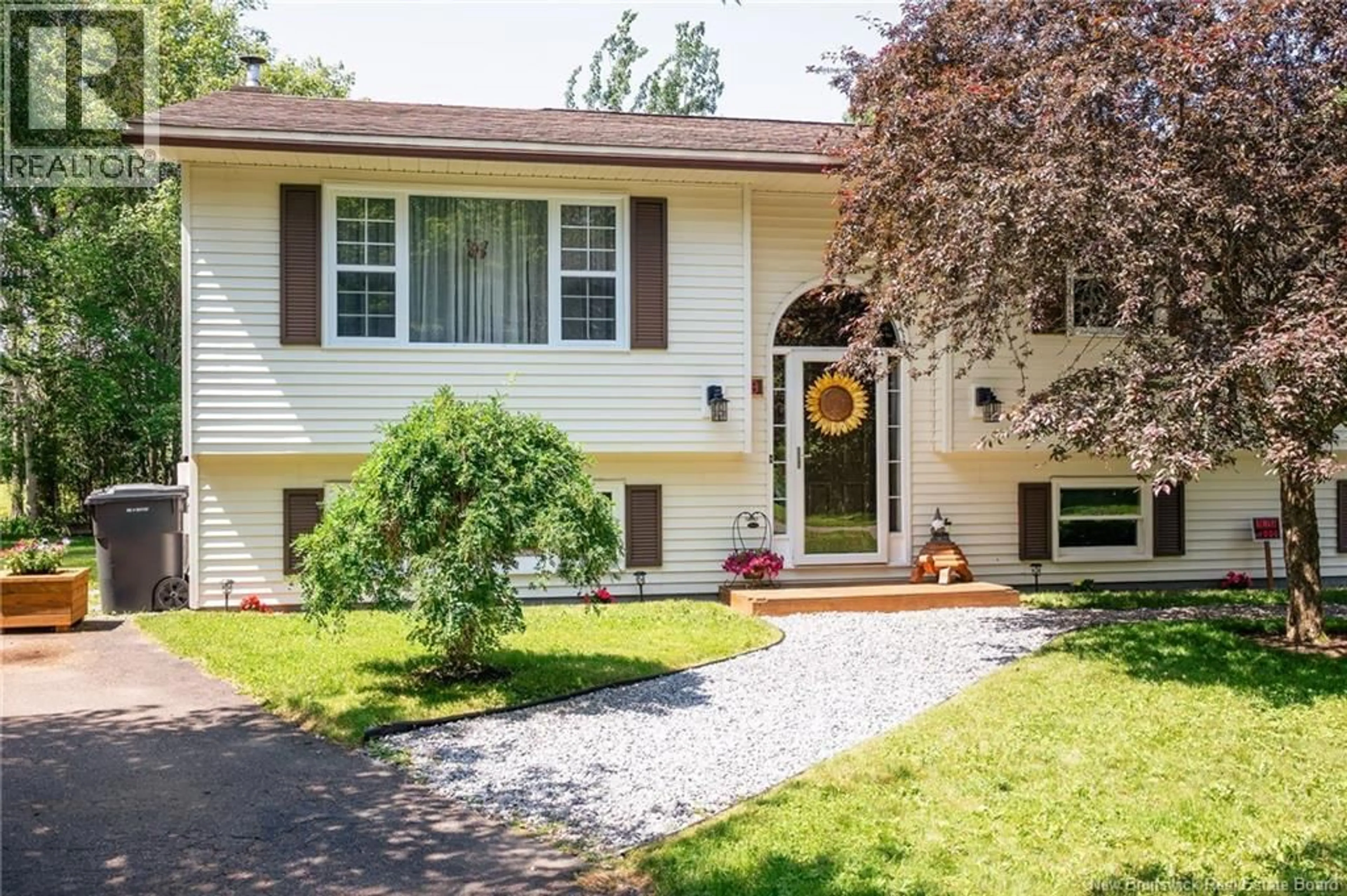 Home with vinyl exterior material, street for 9 ANNA AVENUE, Rothesay New Brunswick E2S1A3