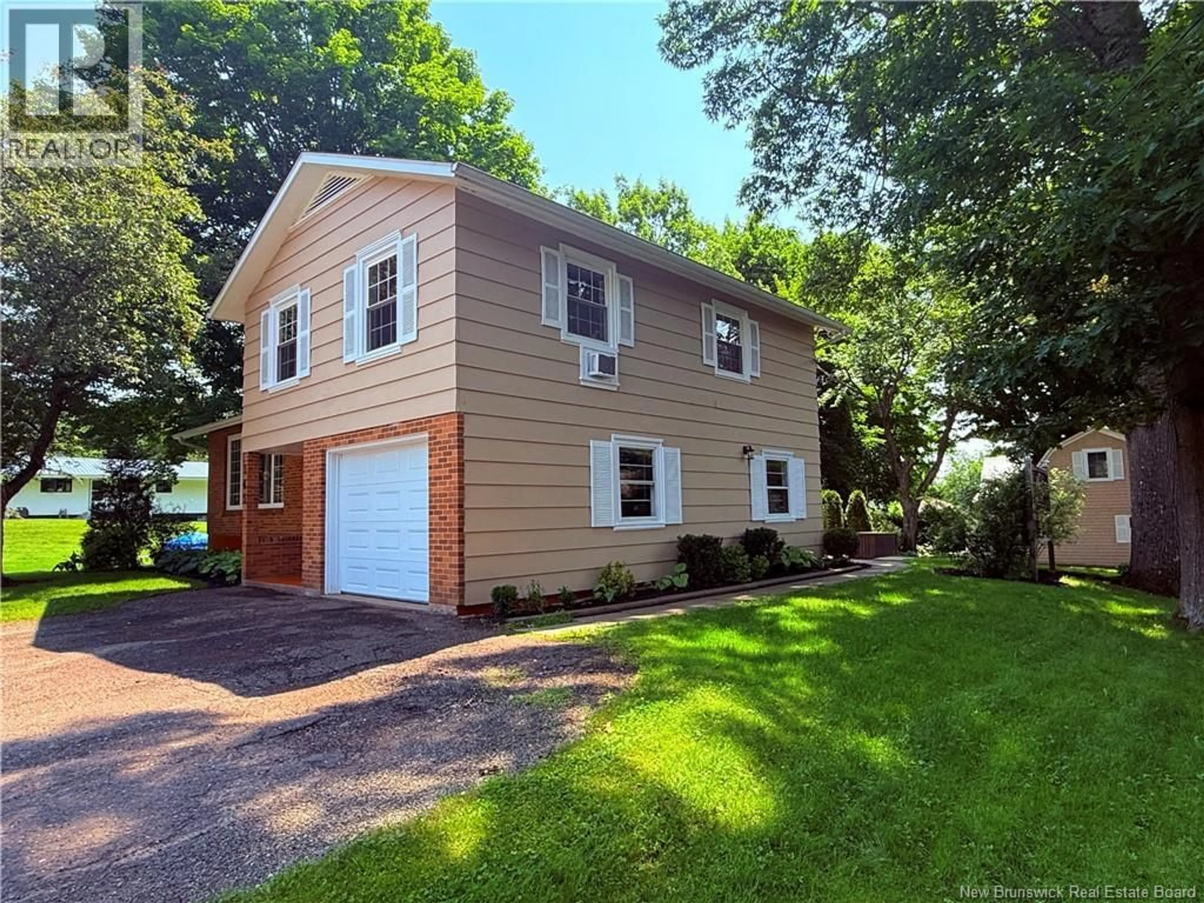 Home with vinyl exterior material, street for 145 ST JOHN STREET, Woodstock New Brunswick E7M2T9