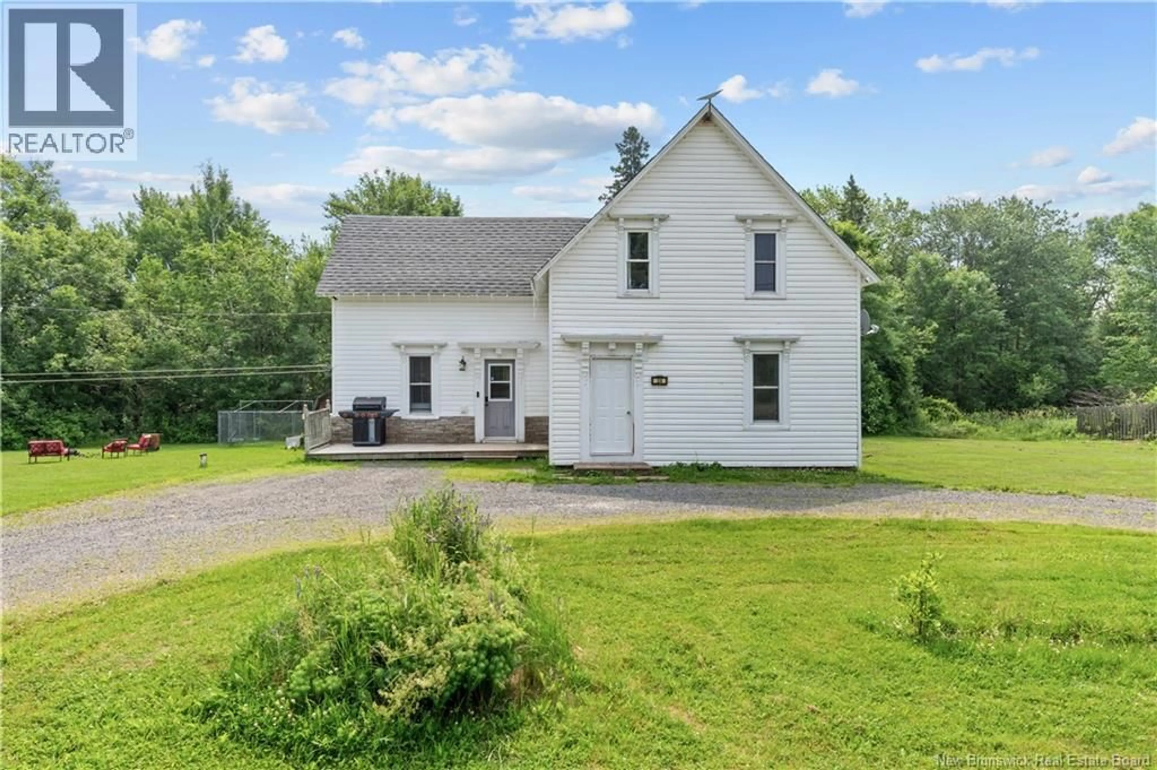 A pic from outside/outdoor area/front of a property/back of a property/a pic from drone, building for 24 SOUTH CANAAN ROAD, Coles Island New Brunswick E4C2R9