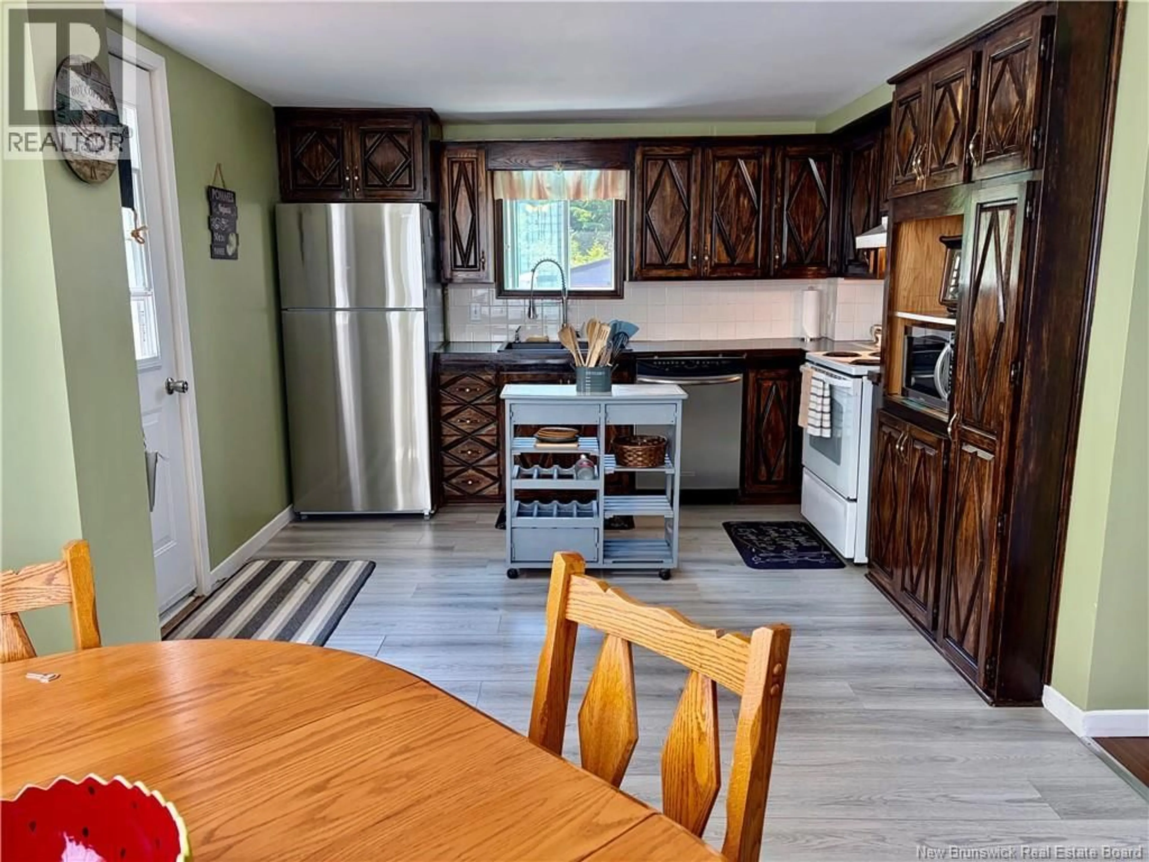 Standard kitchen, unknown for 345 RENFREW, Dalhousie New Brunswick E8C2J4