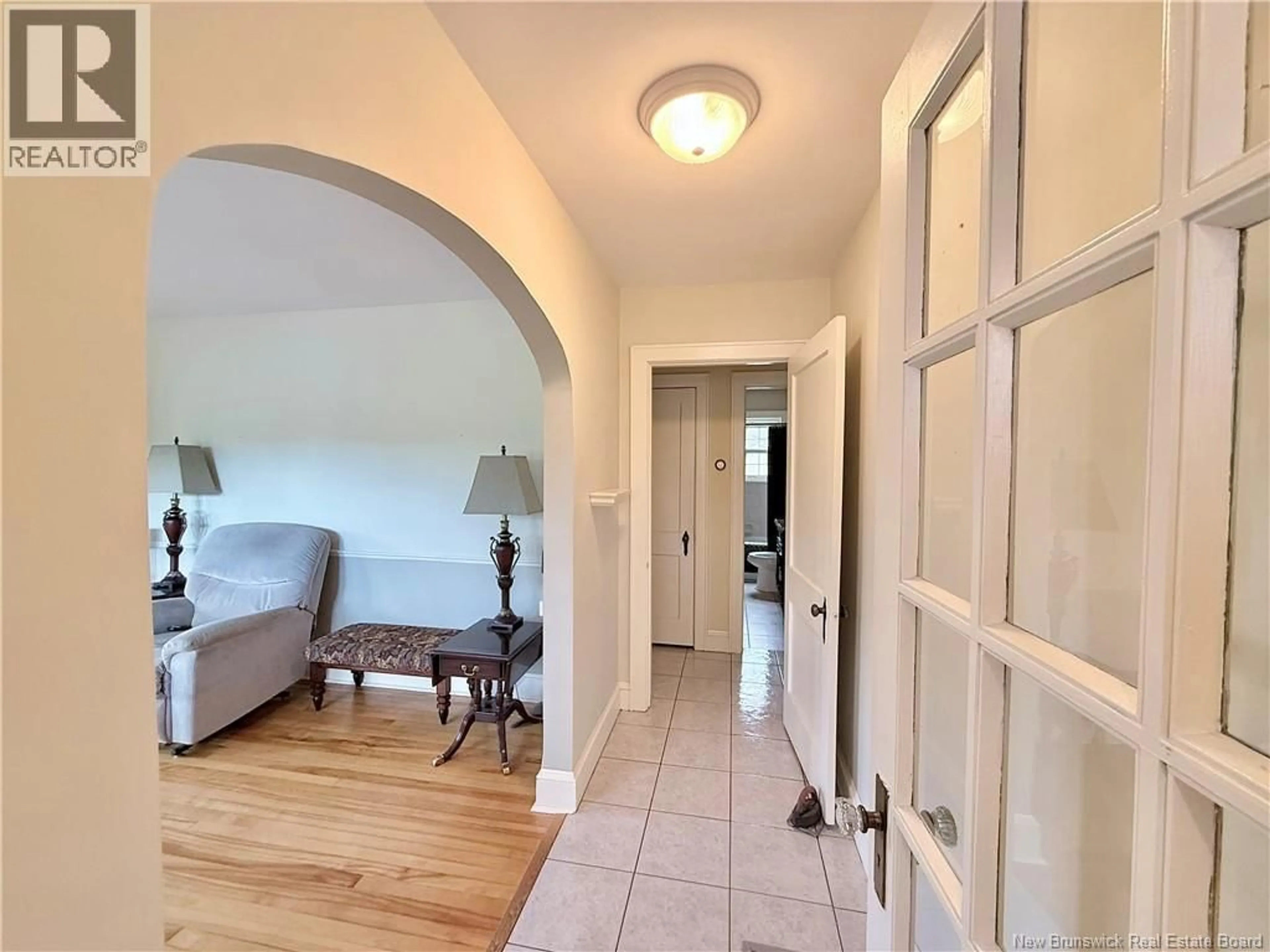Indoor entryway for 386 SALISBURY ROAD, Moncton New Brunswick E1E1B1