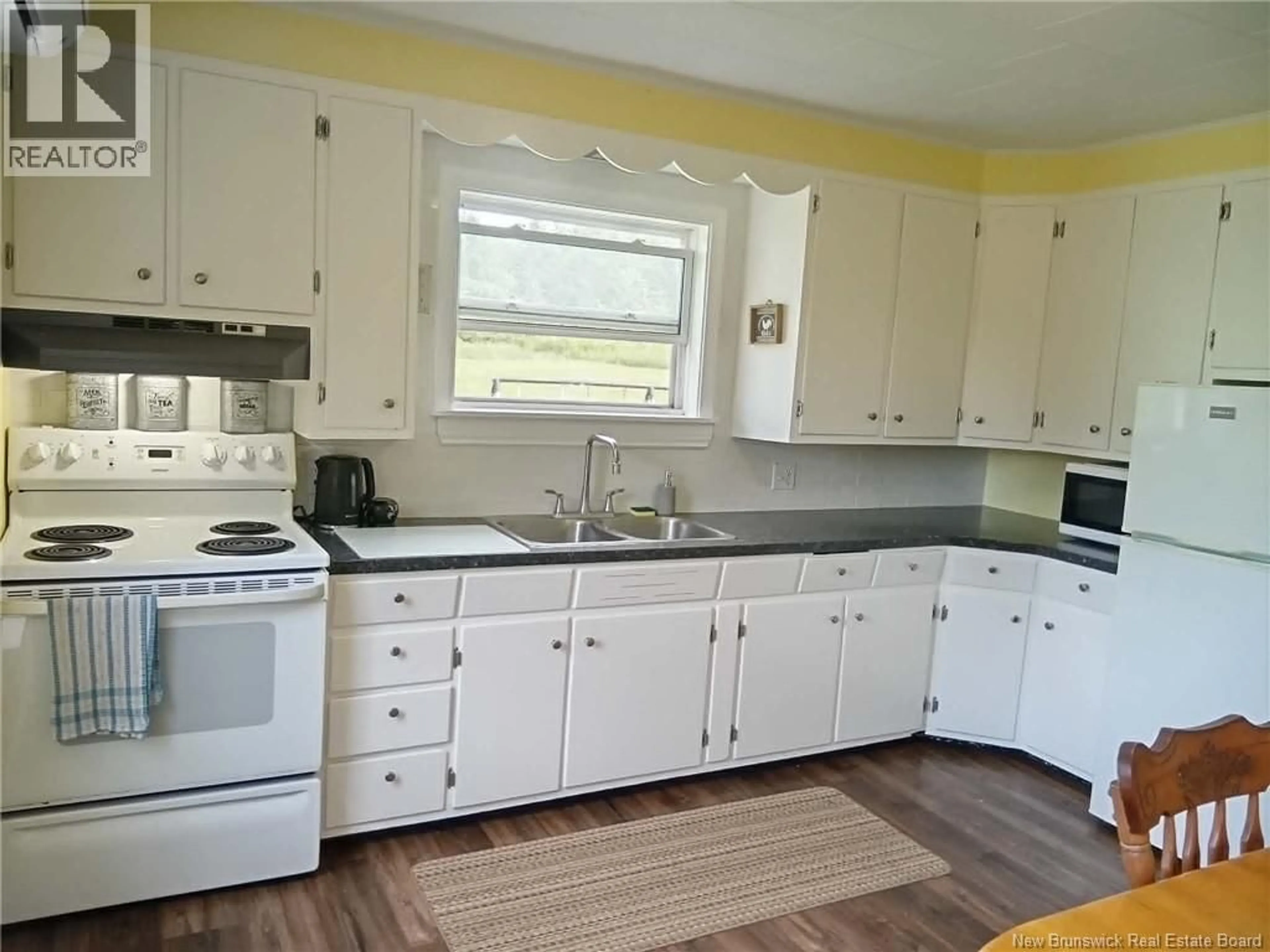 Standard kitchen, unknown for 2579 ROUTE 3, Harvey New Brunswick E6K1R5