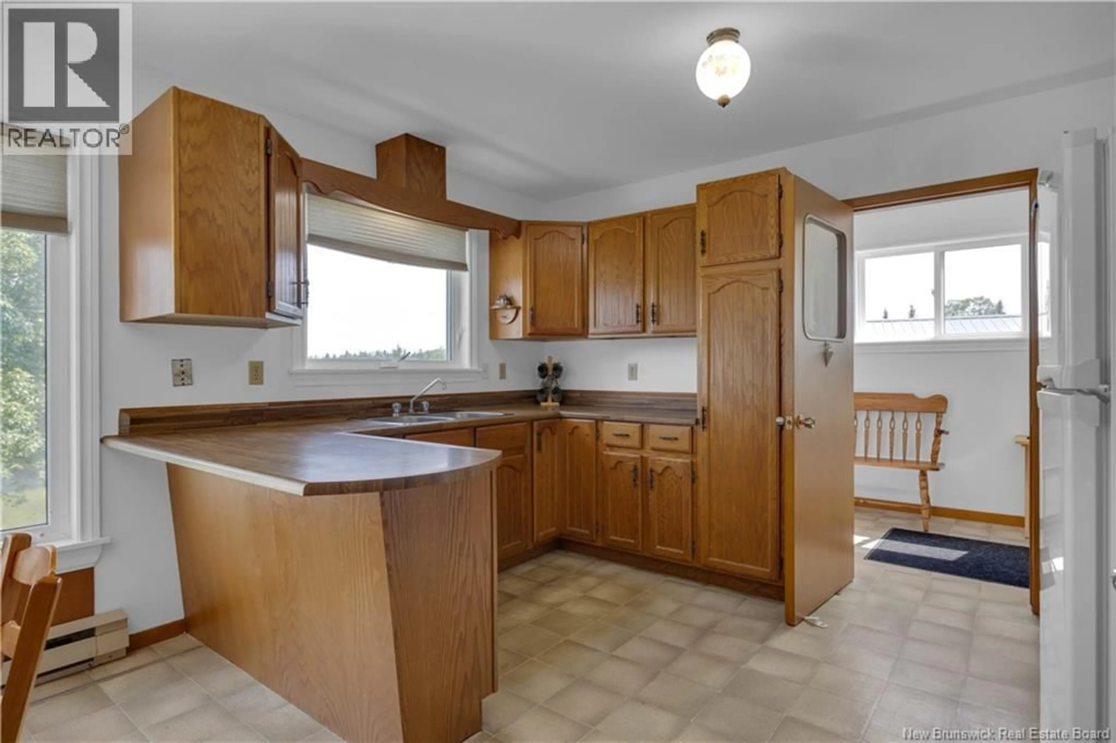 Standard kitchen, unknown for 50 SHERWOOD ROAD, Prince Of Wales New Brunswick E5J2K9