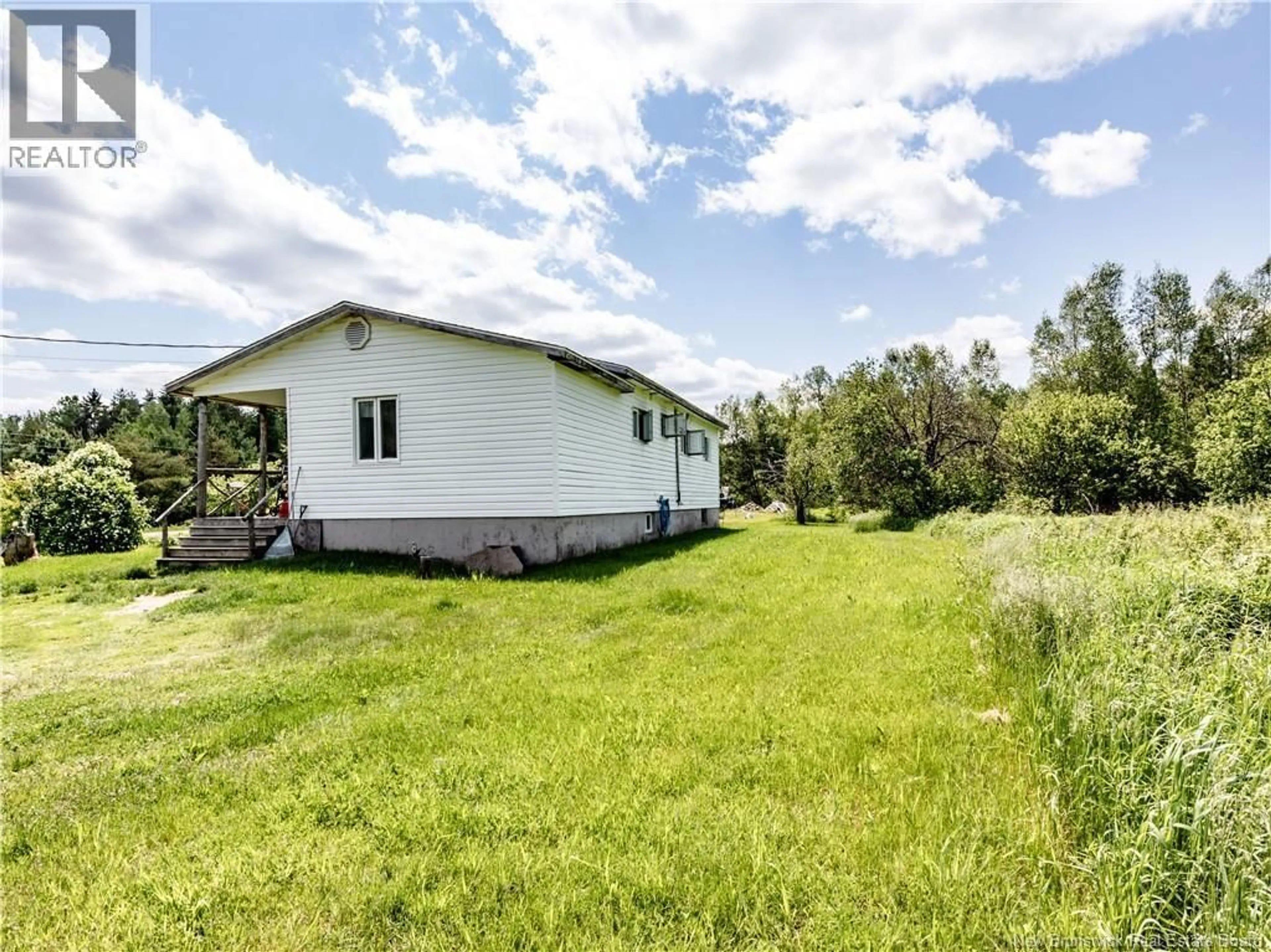 A pic from outside/outdoor area/front of a property/back of a property/a pic from drone, water/lake/river/ocean view for 3200 SAINT CHARLES SUD, Saint-Charles New Brunswick E4W4Z4