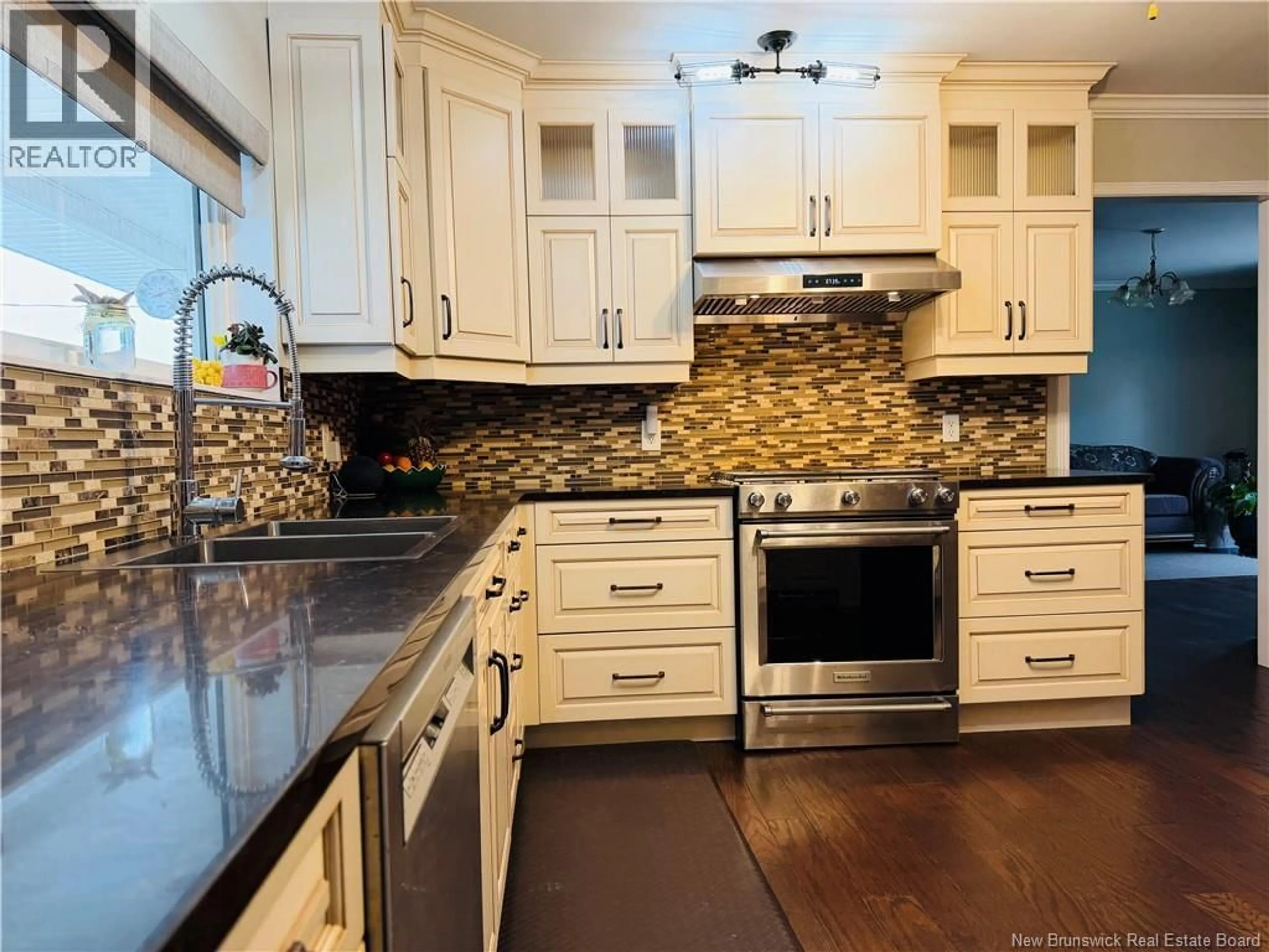 Contemporary kitchen, ceramic/tile floor for 45 JESSIMAN BOULEVARD, Miramichi New Brunswick E1V6V1