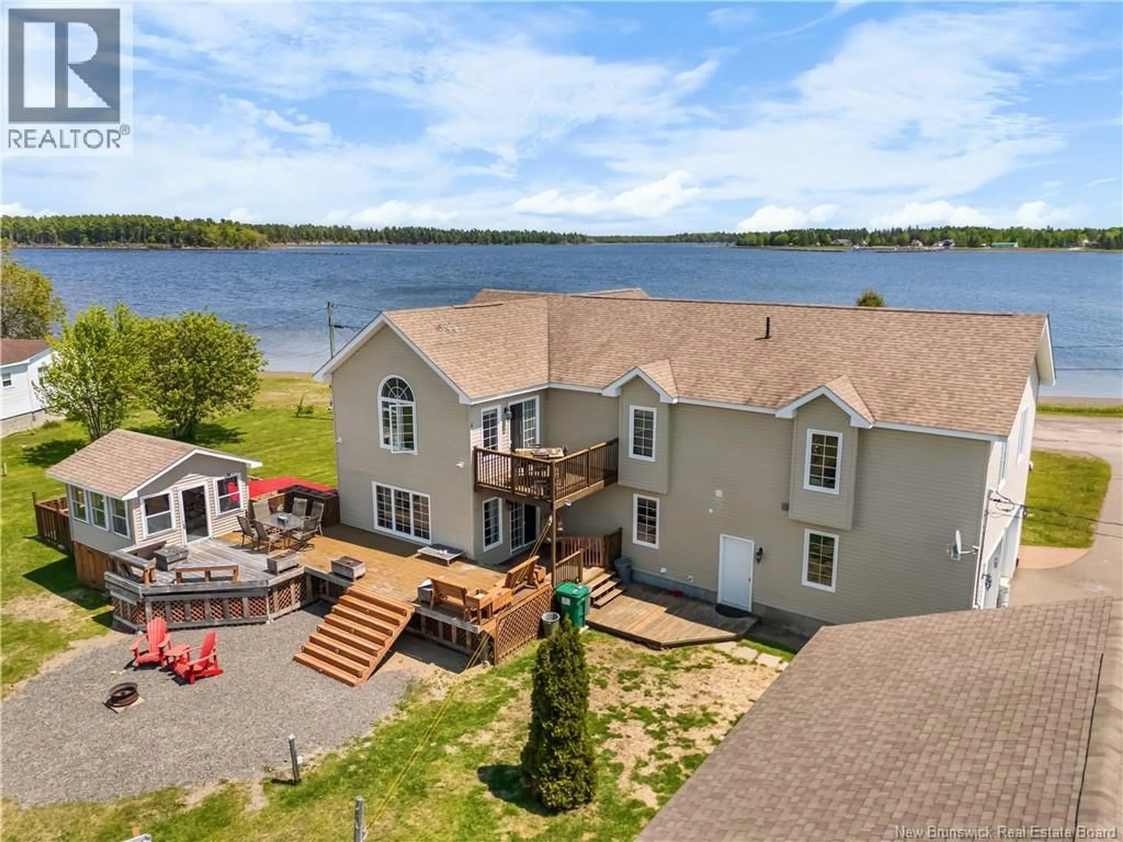 A pic from outside/outdoor area/front of a property/back of a property/a pic from drone, water/lake/river/ocean view for 79 POINTE DU MIRAGE, Aldouane New Brunswick E4W5C7