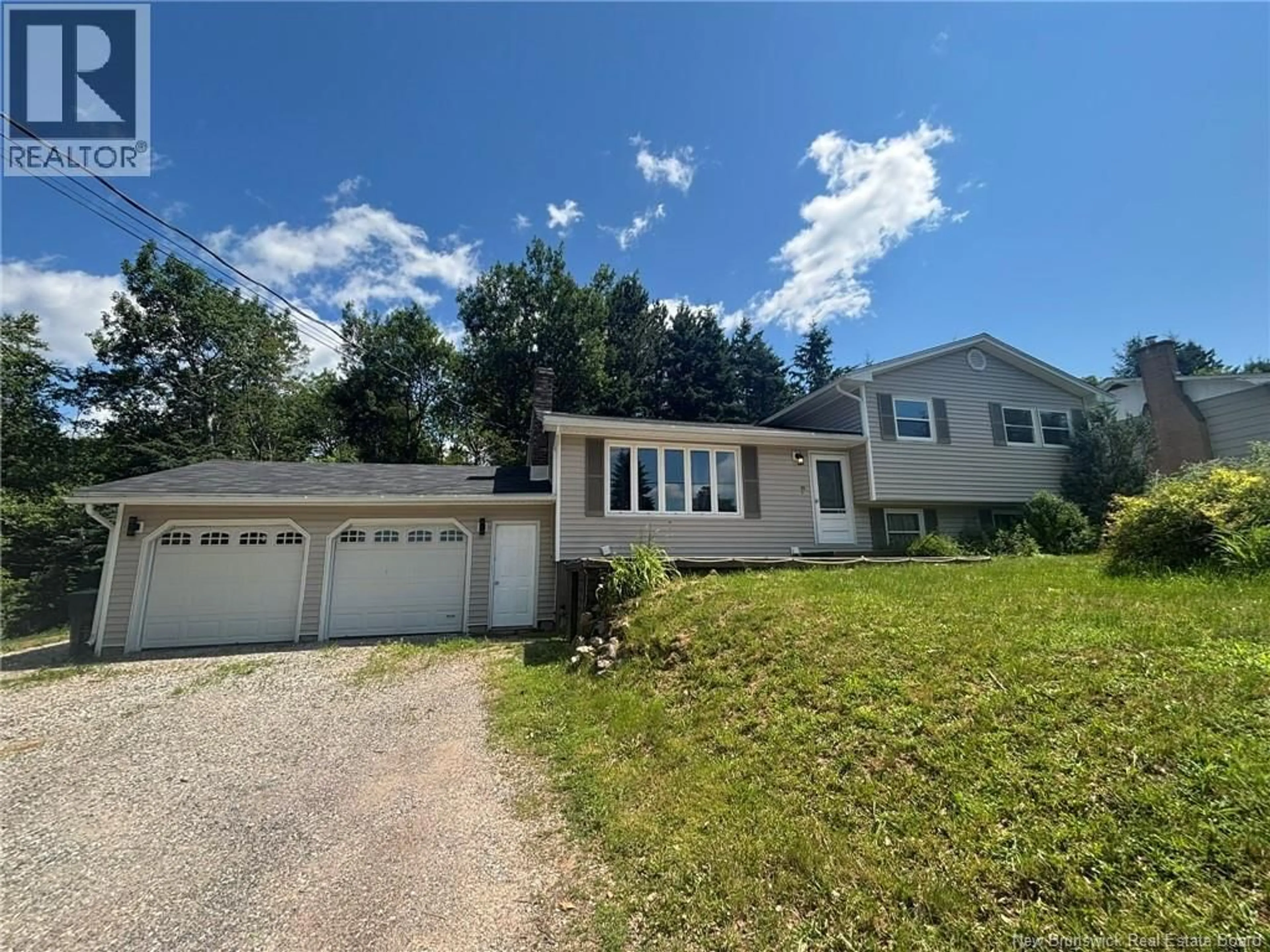Home with vinyl exterior material, unknown for 11 FAIRMONT DRIVE, Lakeside New Brunswick E5N7E4