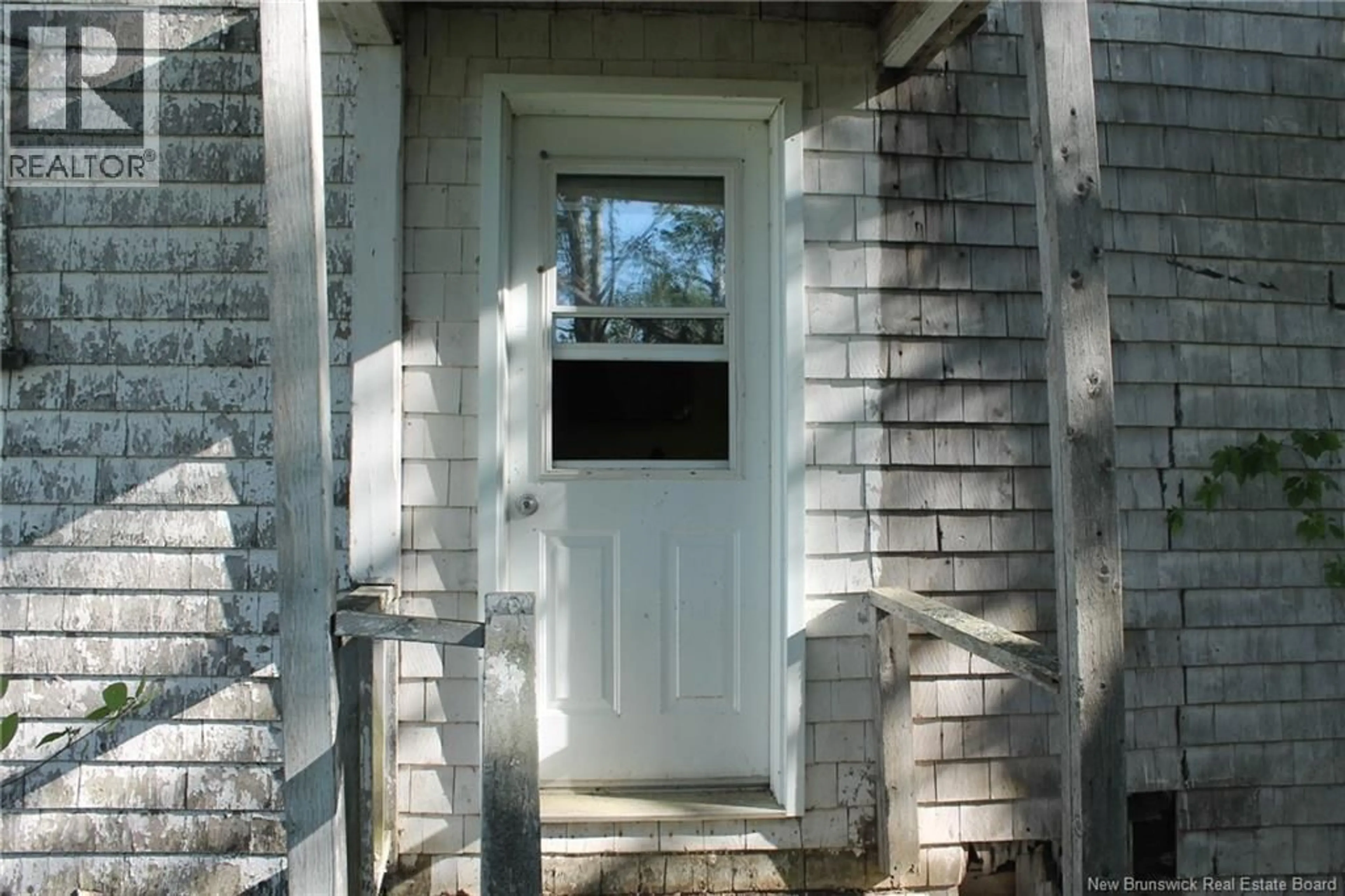 Indoor entryway for 4052 ROUTE 480, Acadieville New Brunswick E4Y2B8