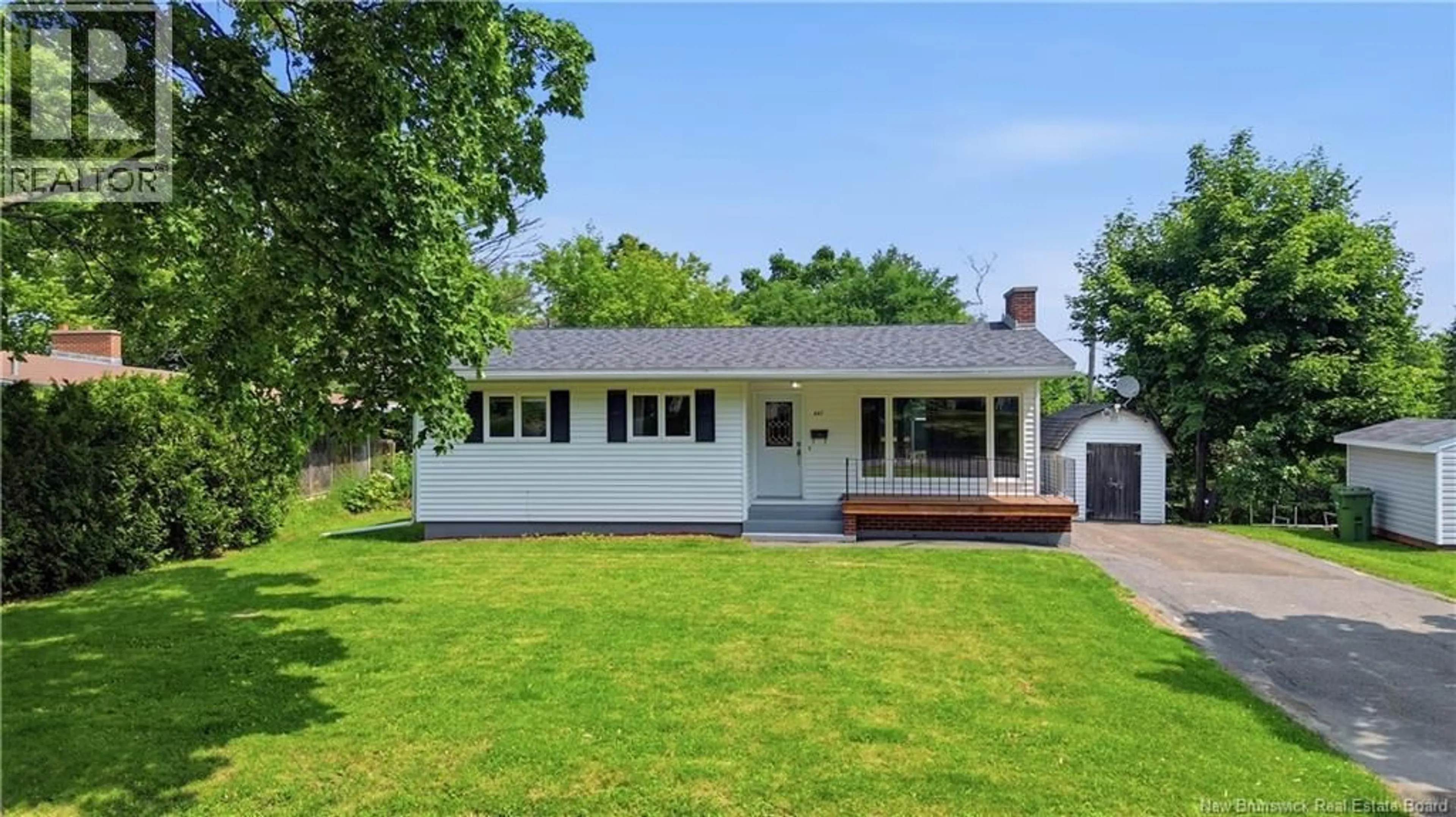 A pic from outside/outdoor area/front of a property/back of a property/a pic from drone, street for 447 PEDERSON CRESCENT, Fredericton New Brunswick E3B2Z1