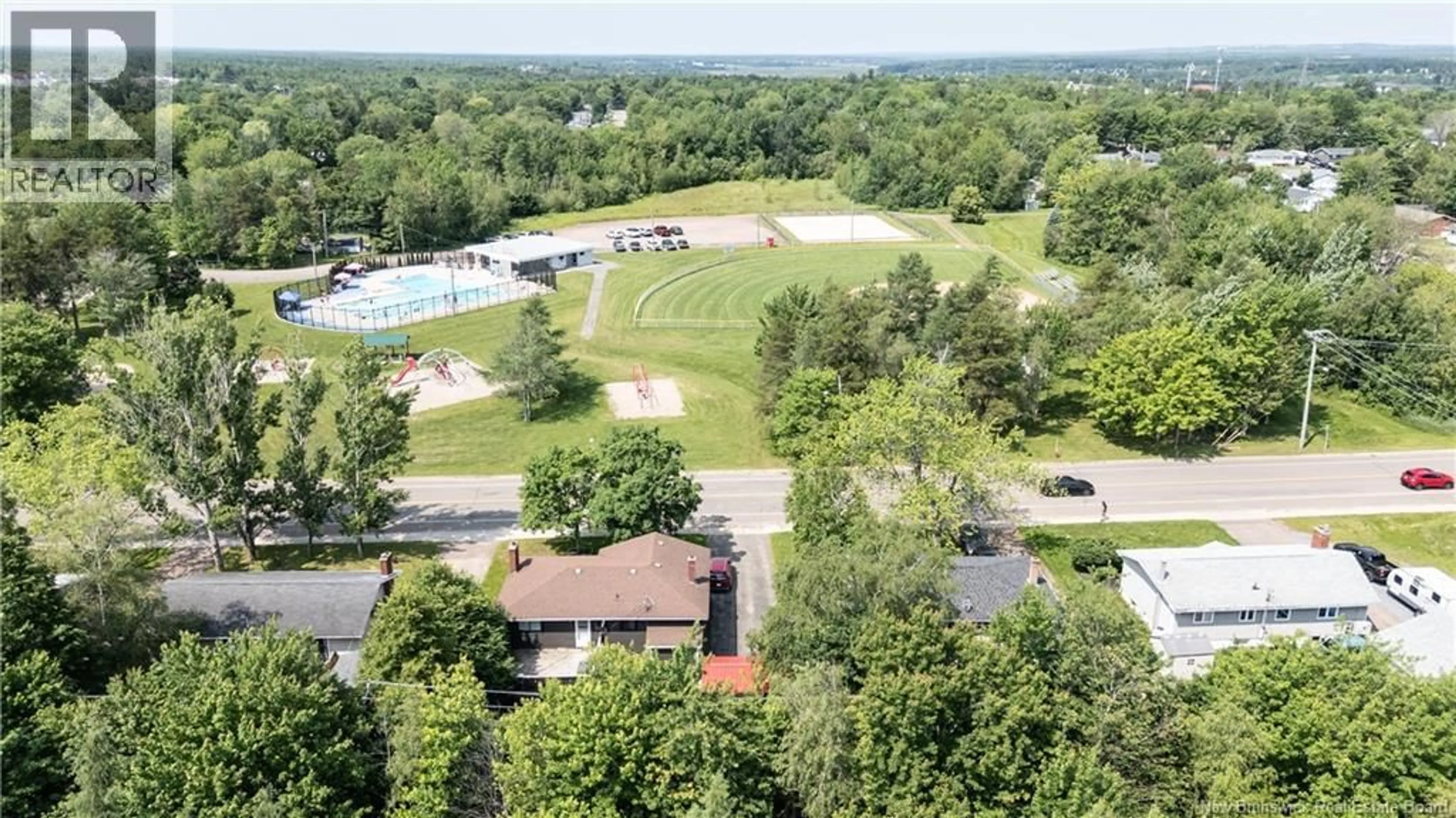 A pic from outside/outdoor area/front of a property/back of a property/a pic from drone, unknown for 252 BUCKINGHAM AVENUE, Riverview New Brunswick E1B2N8