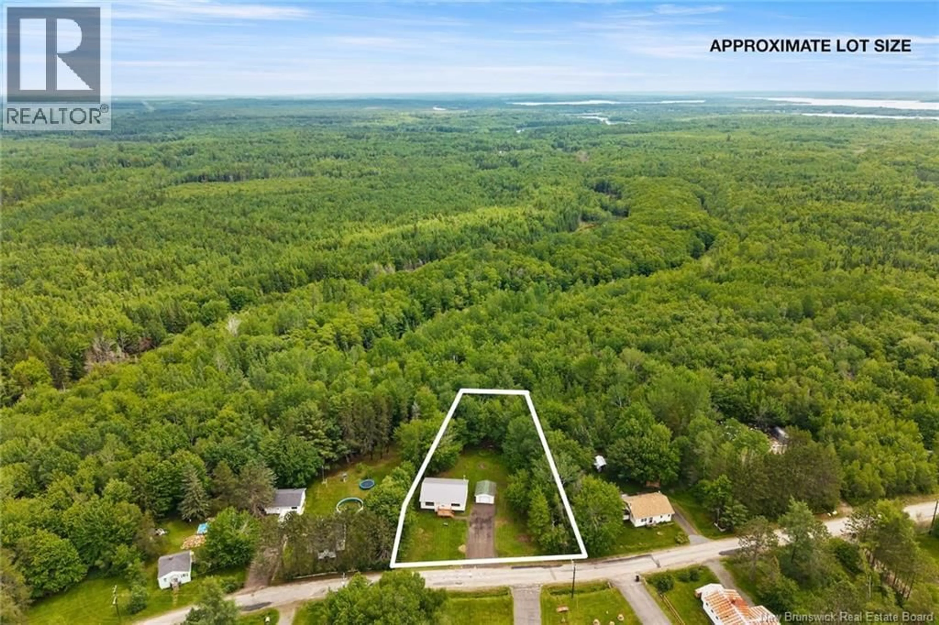A pic from outside/outdoor area/front of a property/back of a property/a pic from drone, forest/trees view for 469 UPTON ST, Minto New Brunswick E4B2R8