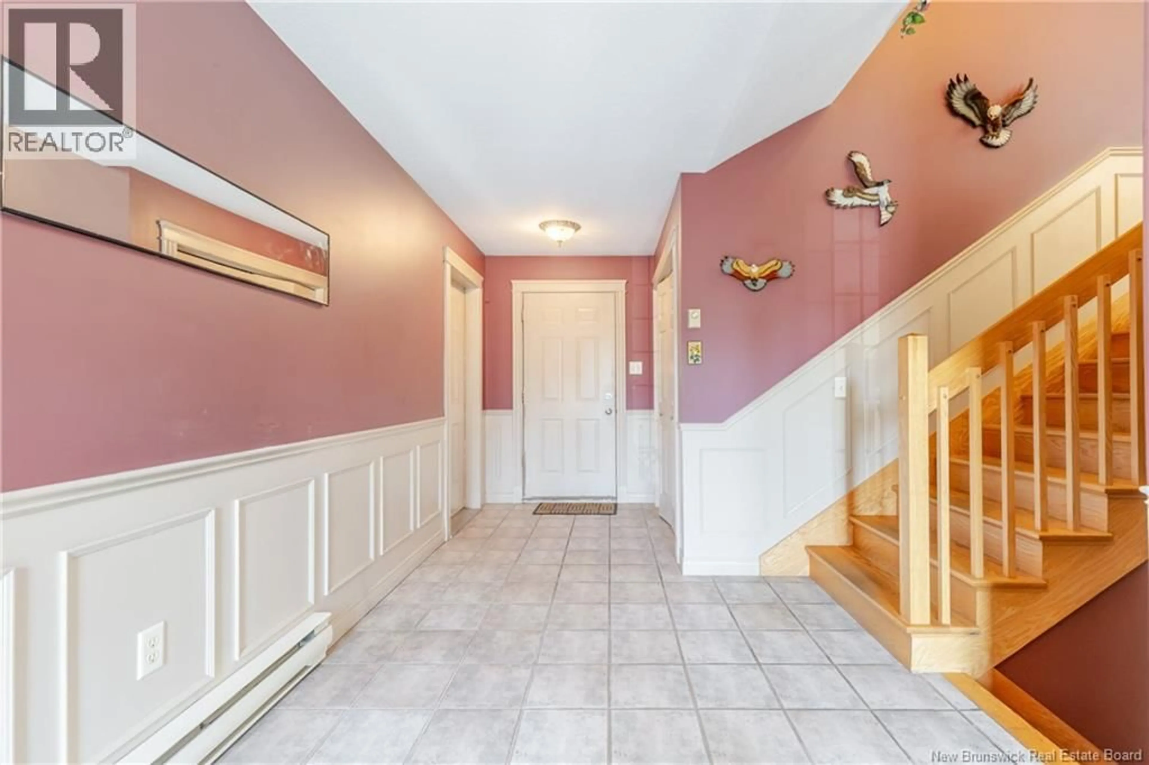 Indoor foyer for 822 DOUGLAS AVENUE, Fredericton New Brunswick E3A9M6
