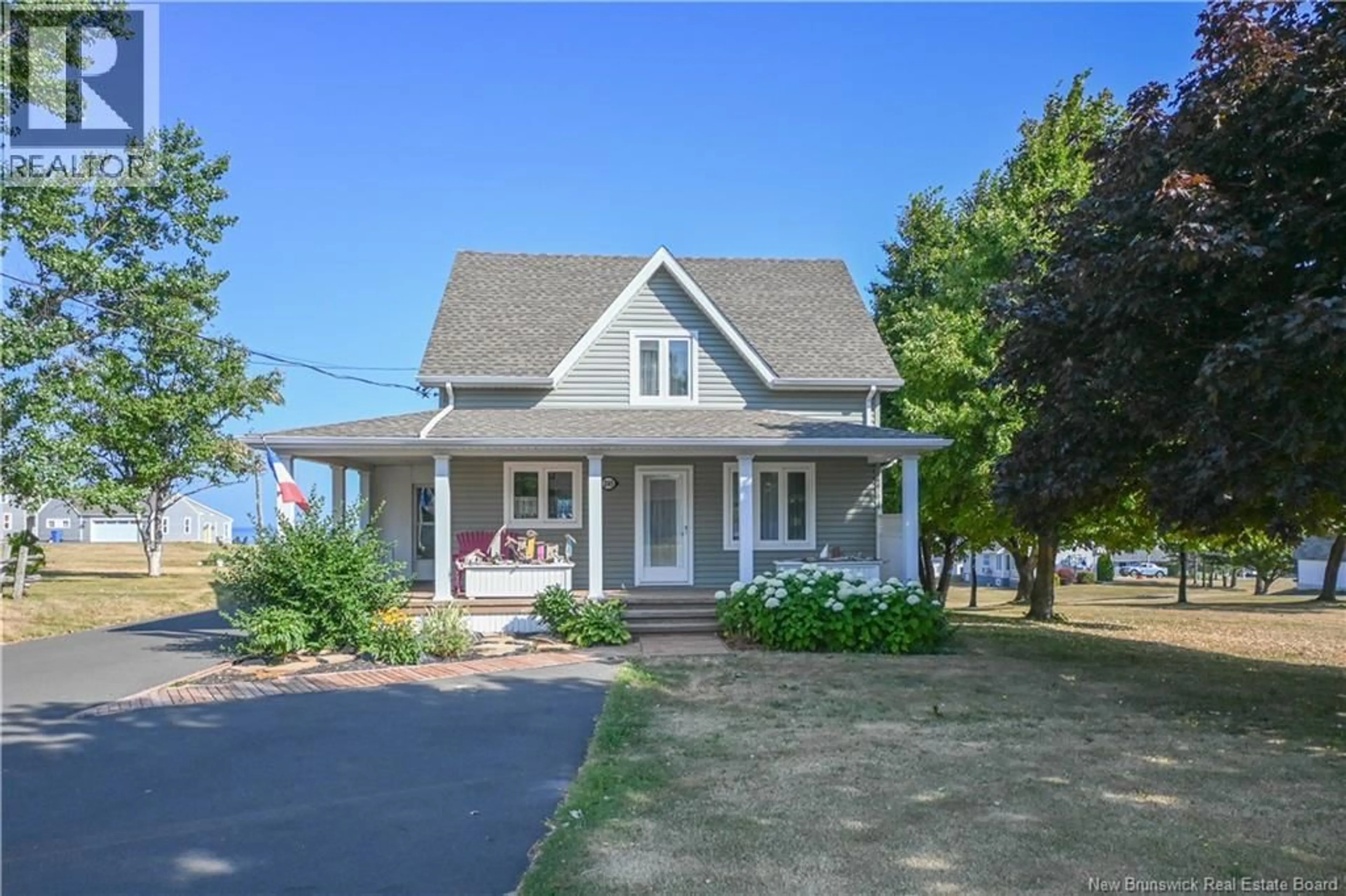 Home with vinyl exterior material, water/lake/river/ocean view for 245 SAINT-PIERRE BOULEVARD, Caraquet New Brunswick E1W1B1