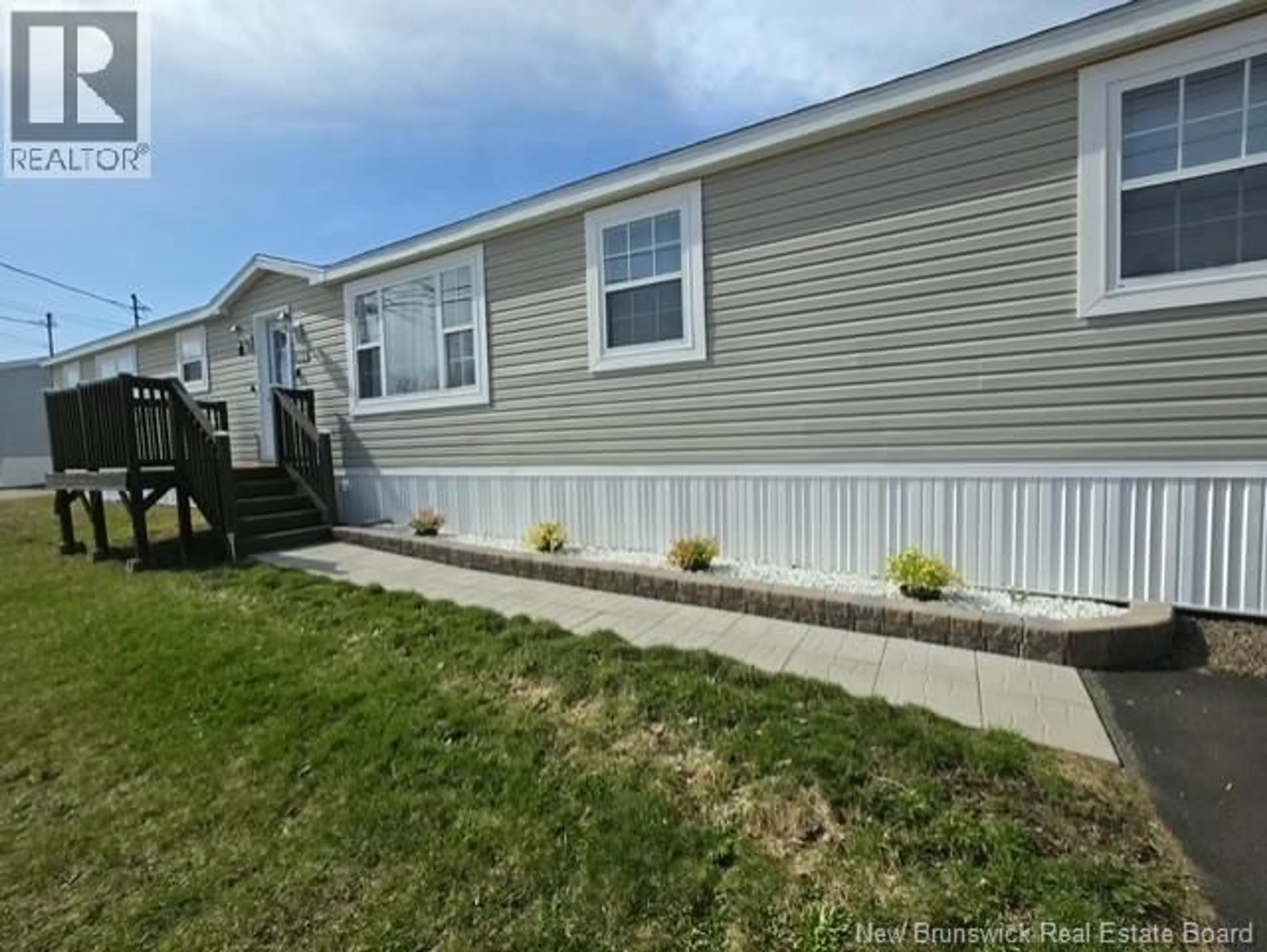 Home with vinyl exterior material, water/lake/river/ocean view for 614 CHAMPLAIN, Shediac New Brunswick E4P9C9