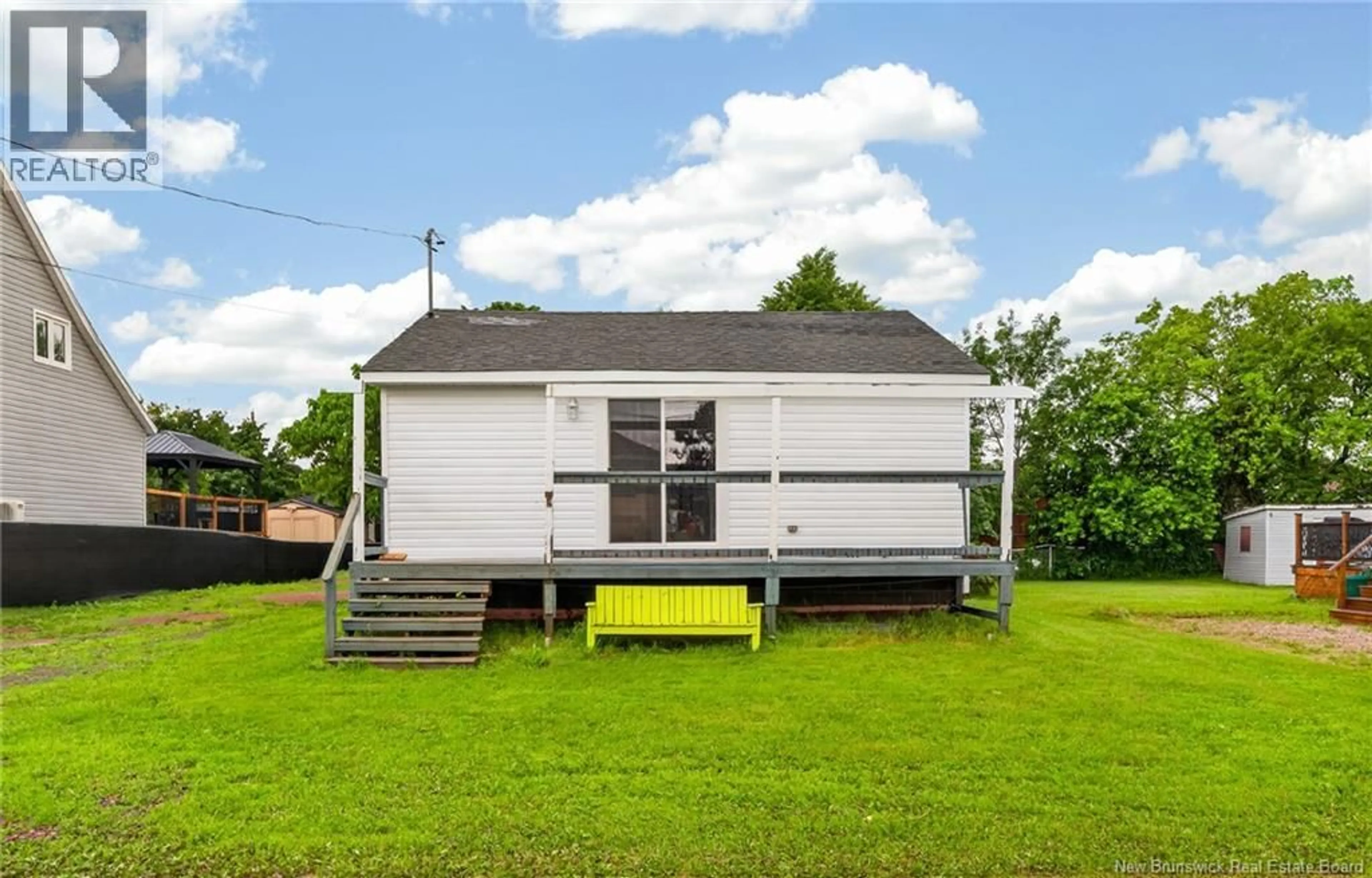 Shed for 108 THIRD AVENUE, Pointe-Du-Chêne New Brunswick E4P5J1