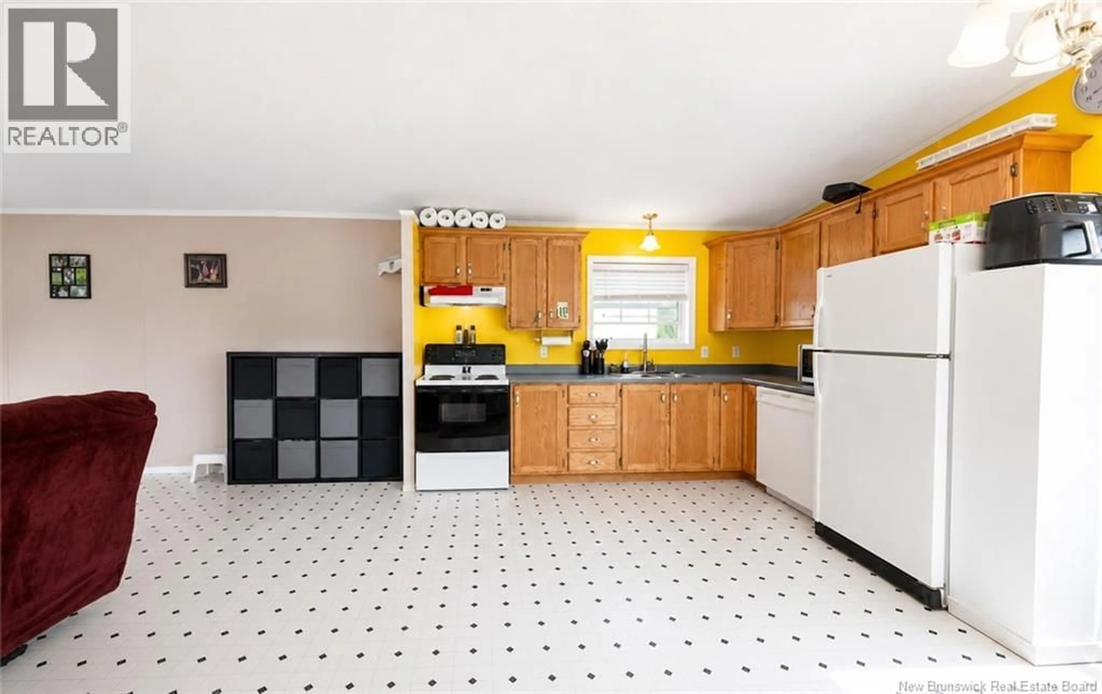Standard kitchen, ceramic/tile floor for 10 DOROTHY STREET, Sackville New Brunswick E4L2Z3