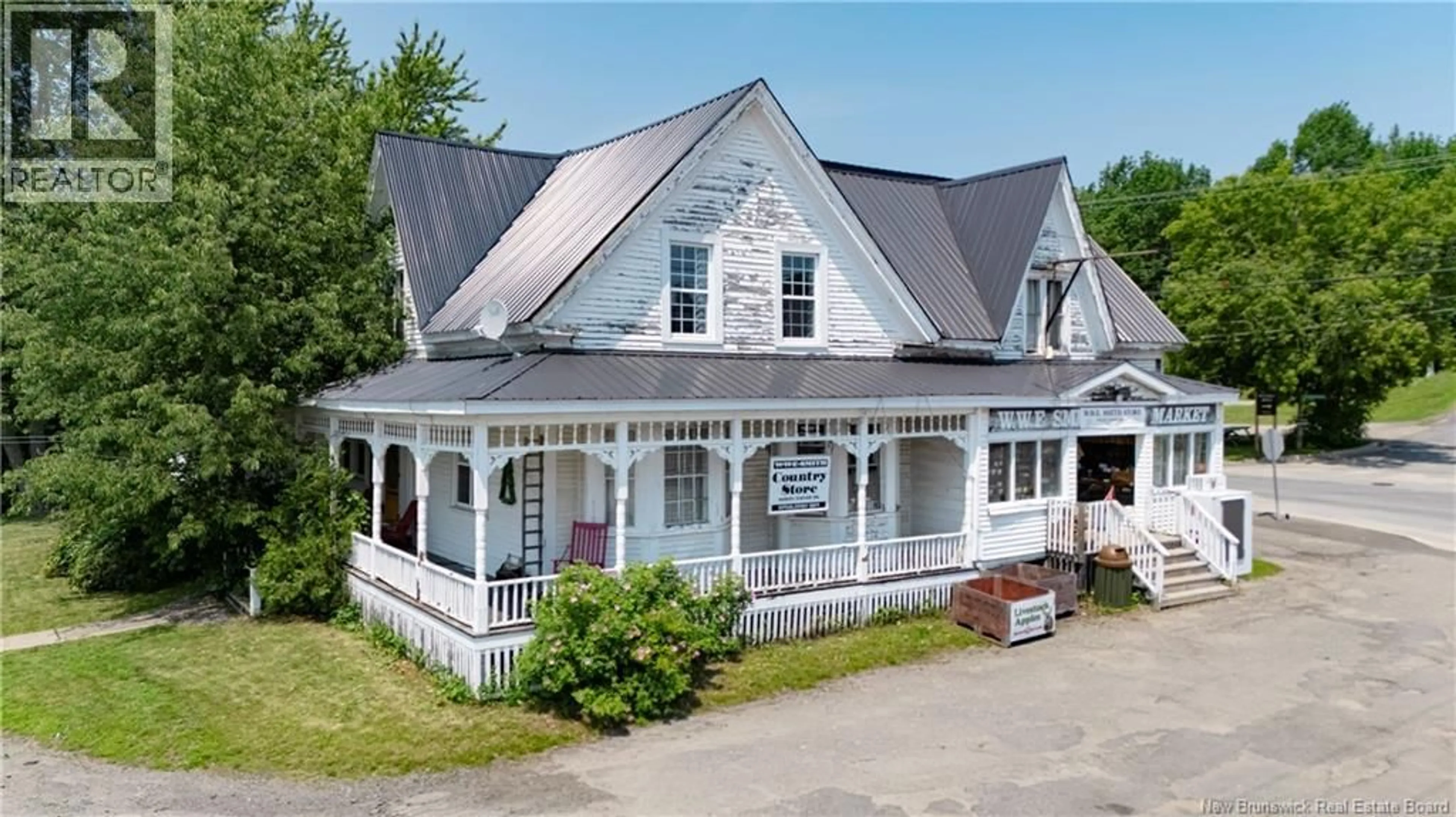 Home with vinyl exterior material, building for 1948 ROUTE 3, Harvey New Brunswick E6K3V3