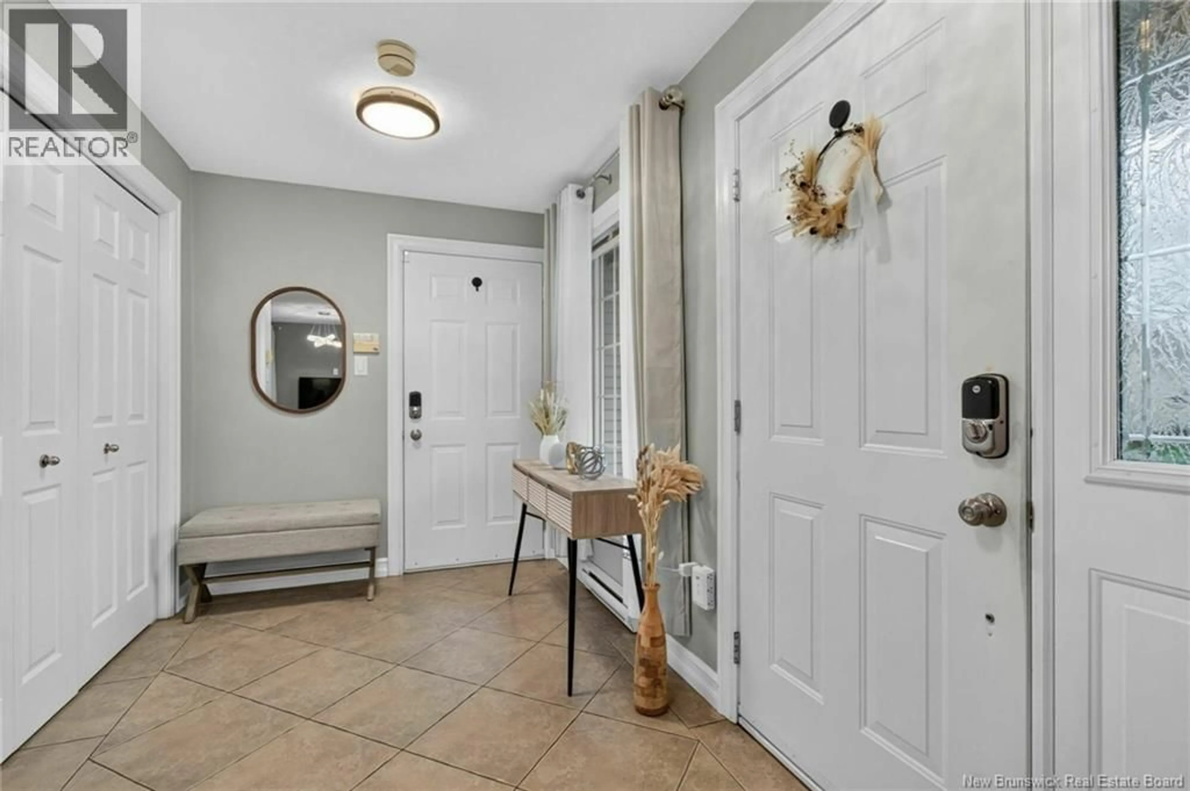 Indoor entryway for 242 DOREEN AVENUE, Dieppe New Brunswick E1A8A3