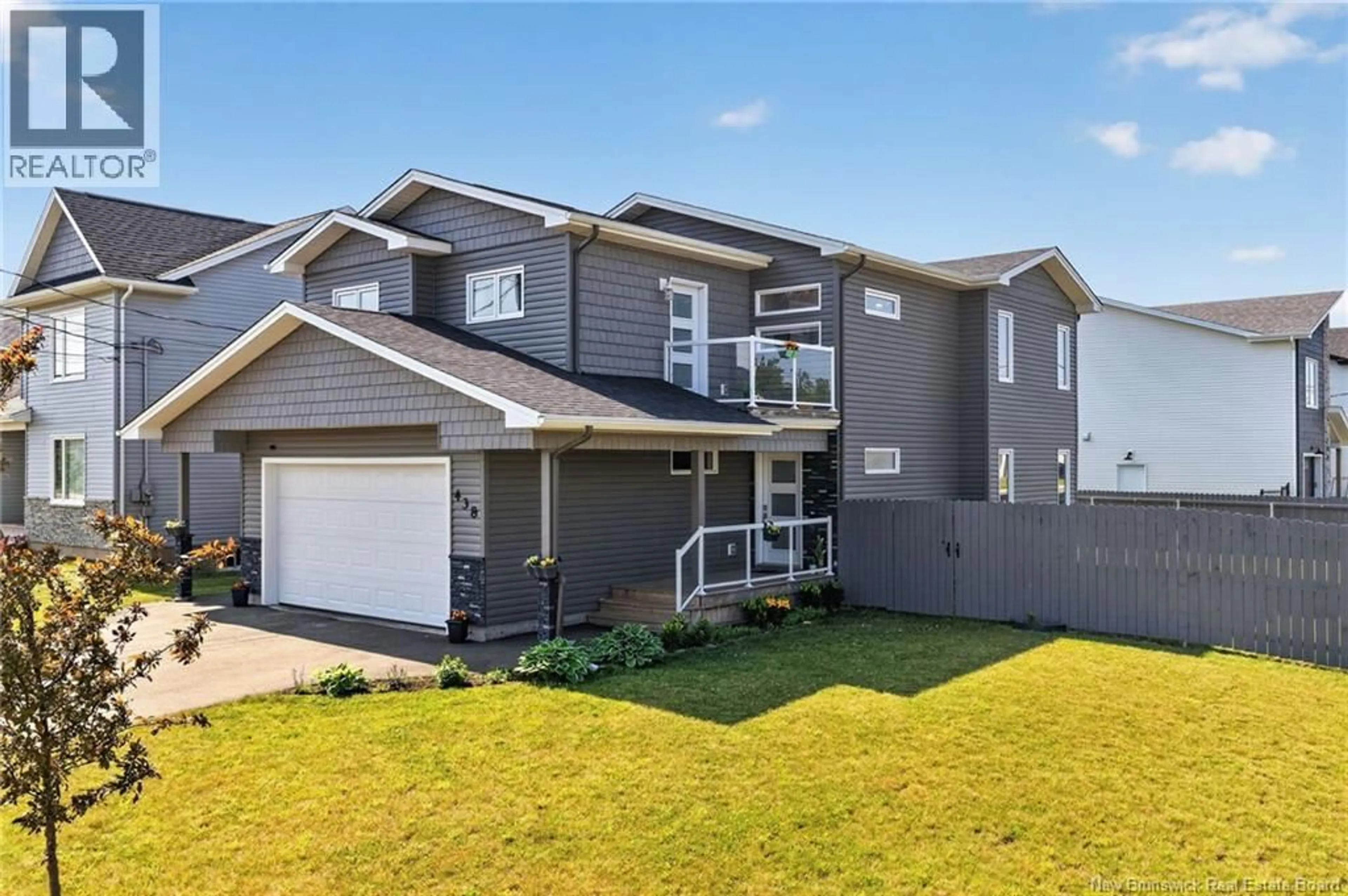 Home with vinyl exterior material, unknown for 438 MAPLEHURST DRIVE, Moncton New Brunswick E1G6C9