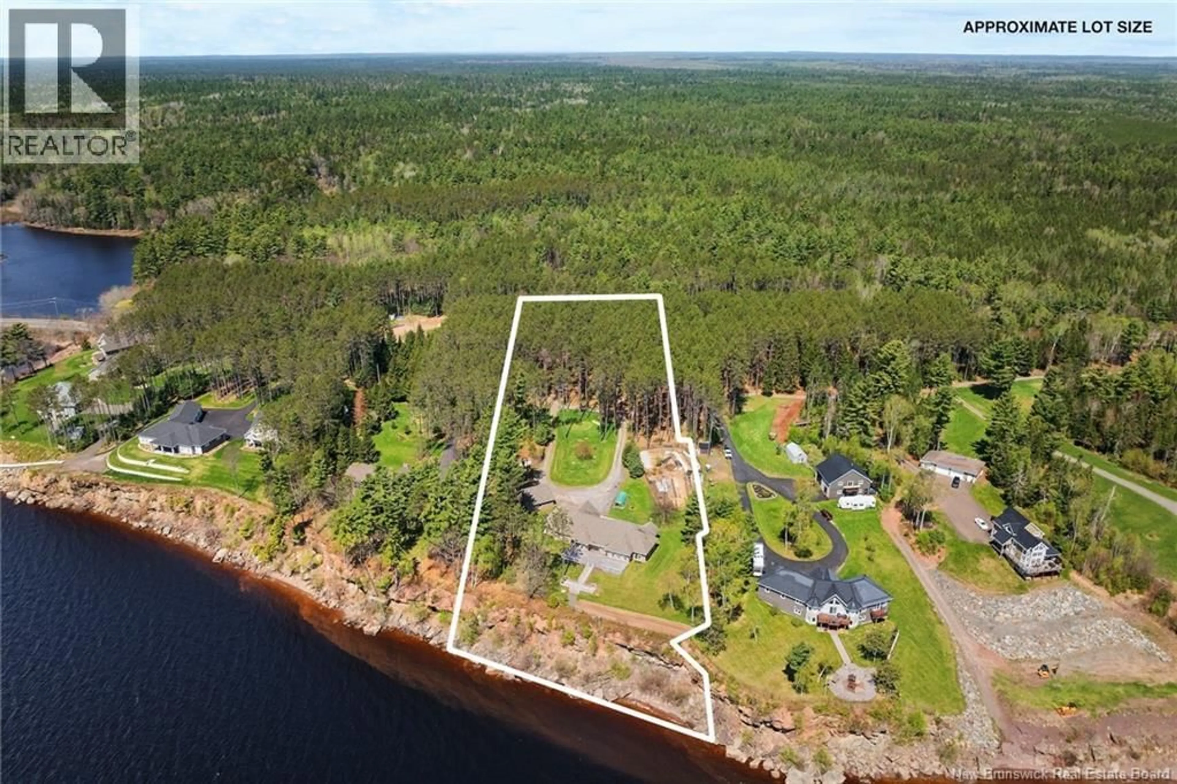 A pic from outside/outdoor area/front of a property/back of a property/a pic from drone, water/lake/river/ocean view for 2990 ROUTE 690, Sypher Cove New Brunswick E4B0A9