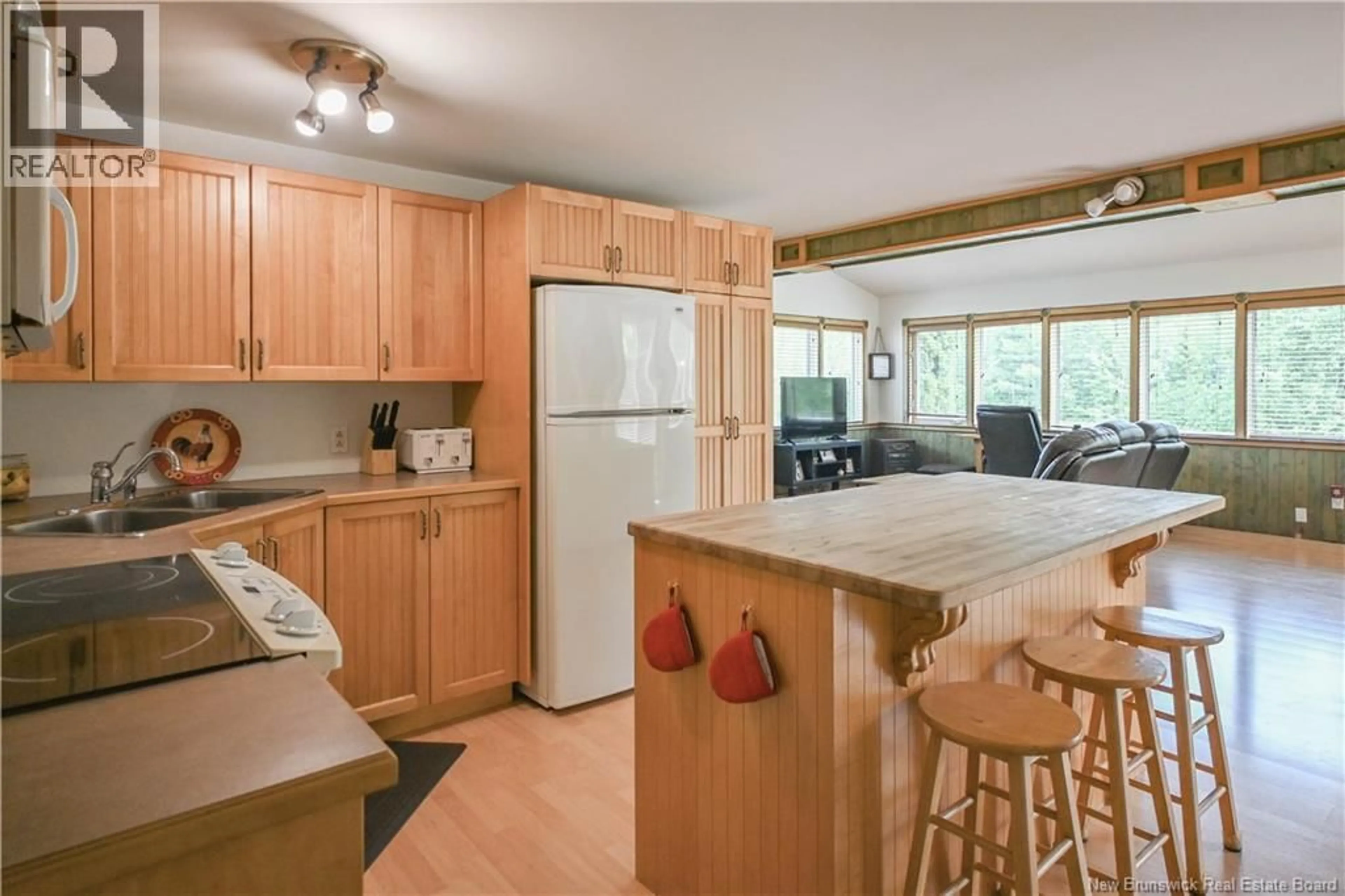 Standard kitchen, wood/laminate floor for 44 FABIEN O STREET, Canton Des Basques New Brunswick E1X2H5