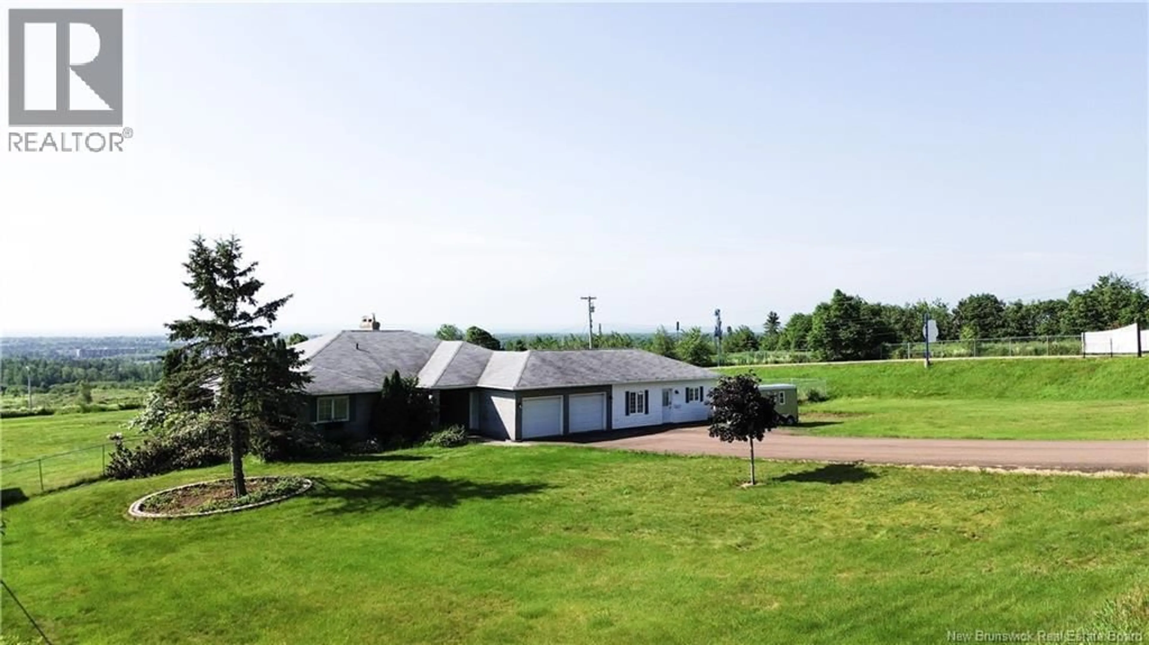 A pic from outside/outdoor area/front of a property/back of a property/a pic from drone, building for 680 FRONT MOUNTAIN ROAD, Moncton New Brunswick E1G3H3