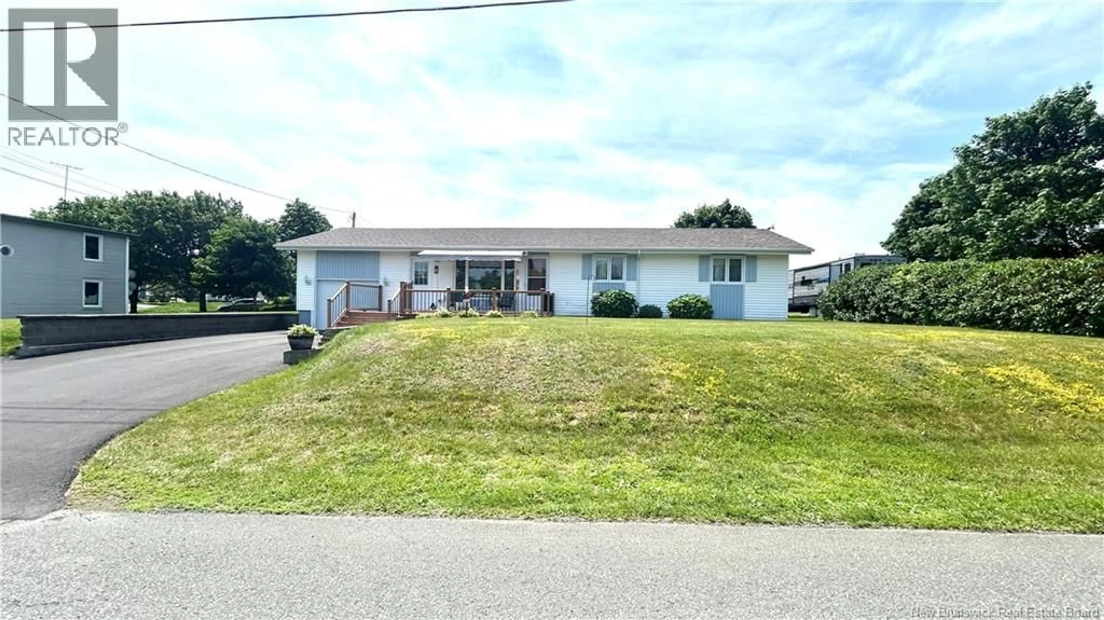 Unknown for 16 DES PATRIOTES, Caraquet New Brunswick E1W1B6