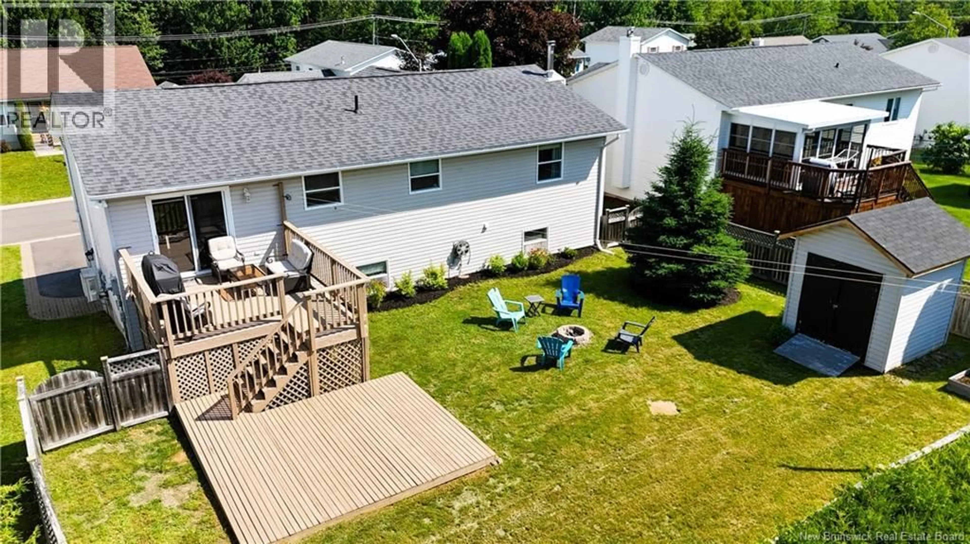 A pic from outside/outdoor area/front of a property/back of a property/a pic from drone, unknown for 37 LANSDOWN AVENUE, Oromocto New Brunswick E2V4J7