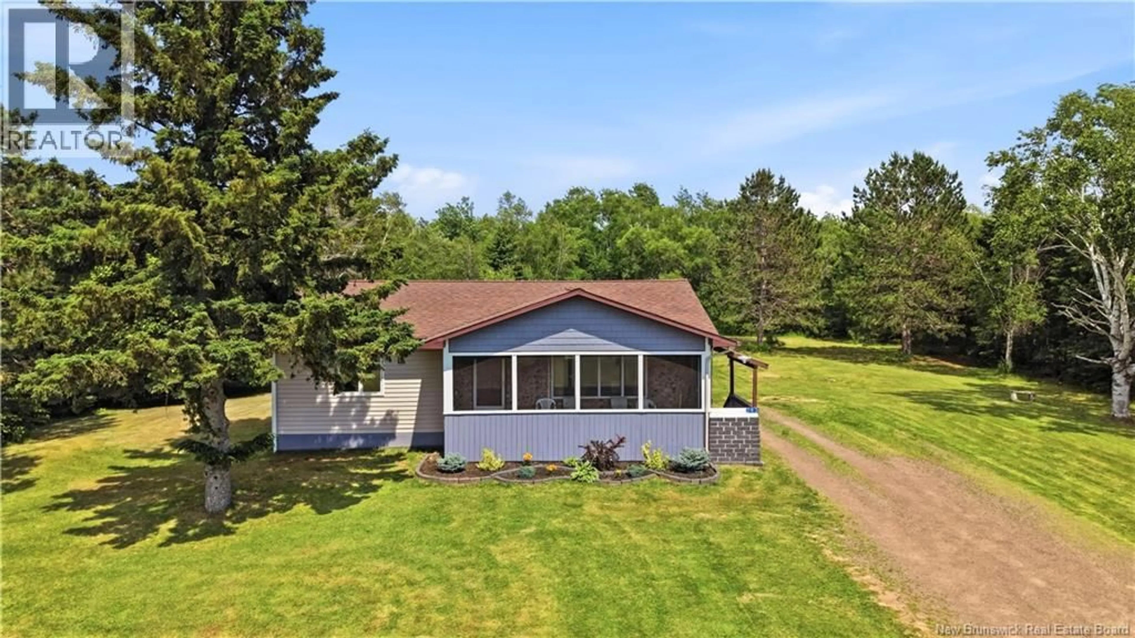 A pic from outside/outdoor area/front of a property/back of a property/a pic from drone, water/lake/river/ocean view for 283 ROBICHAUD, Cap-Pelé New Brunswick E4N1Y6