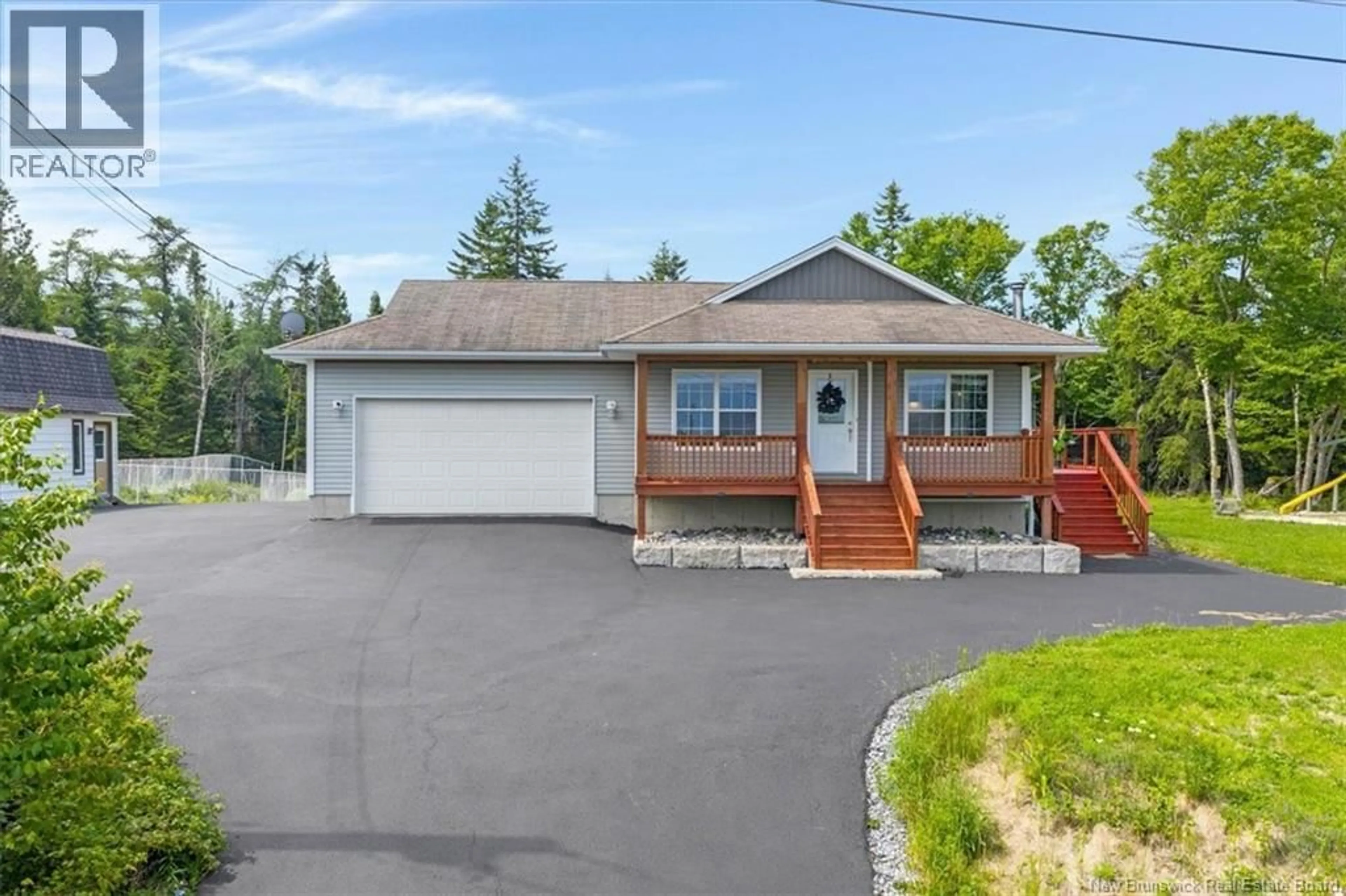 A pic from outside/outdoor area/front of a property/back of a property/a pic from drone, street for 110 HILLCREST ROAD, Saint John New Brunswick E2N1T3