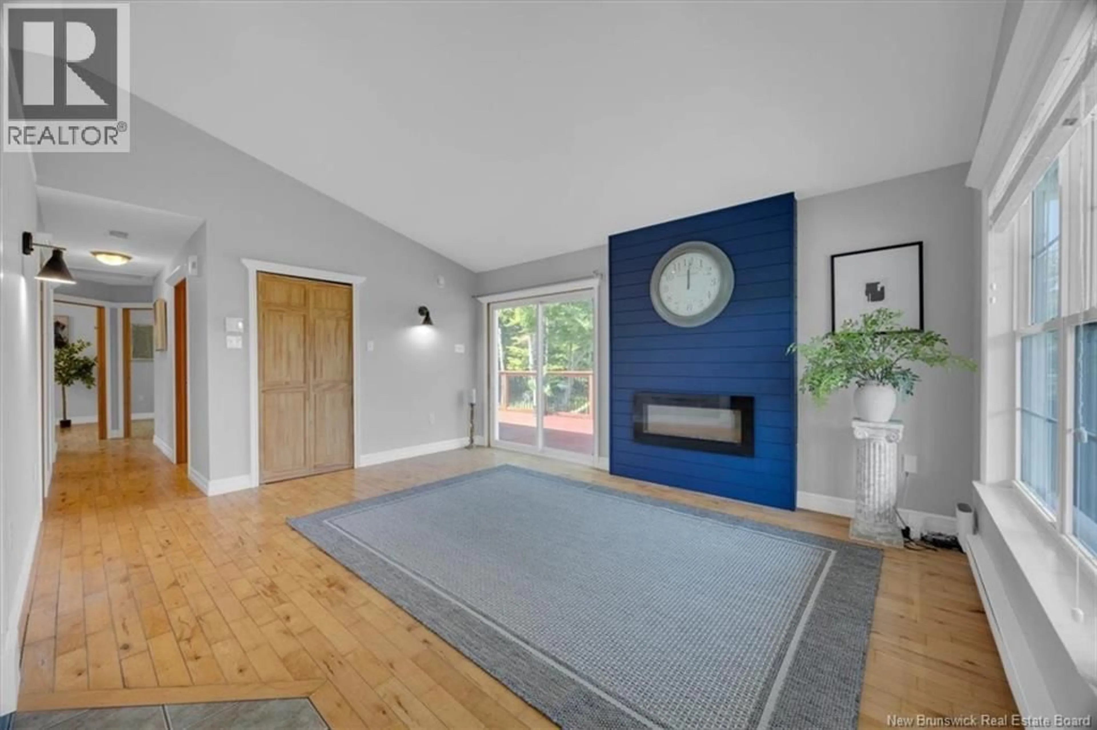 Indoor entryway for 110 HILLCREST ROAD, Saint John New Brunswick E2N1T3