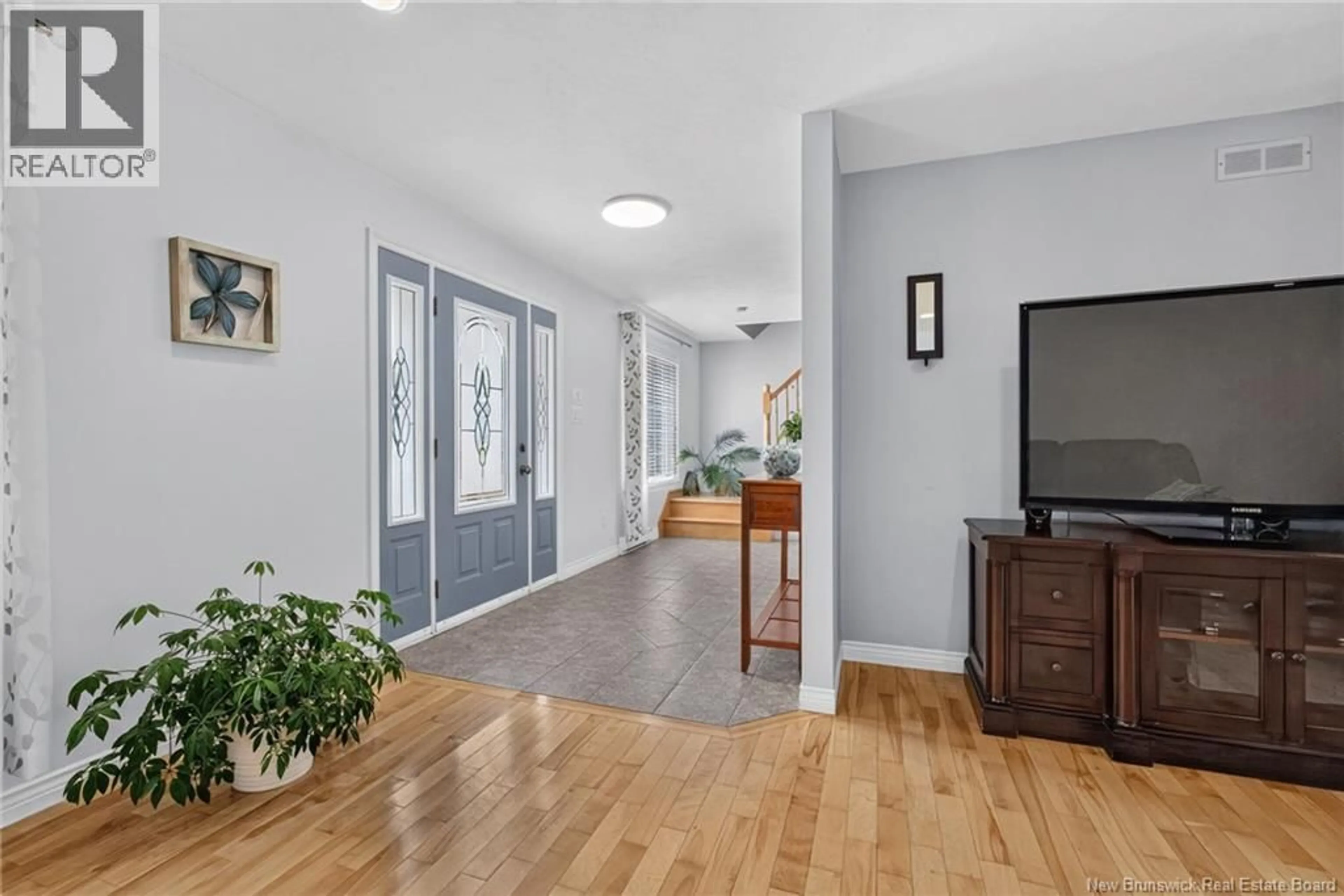 Indoor foyer for 98 MURIELLE CRESCENT, Dieppe New Brunswick E1A7R3