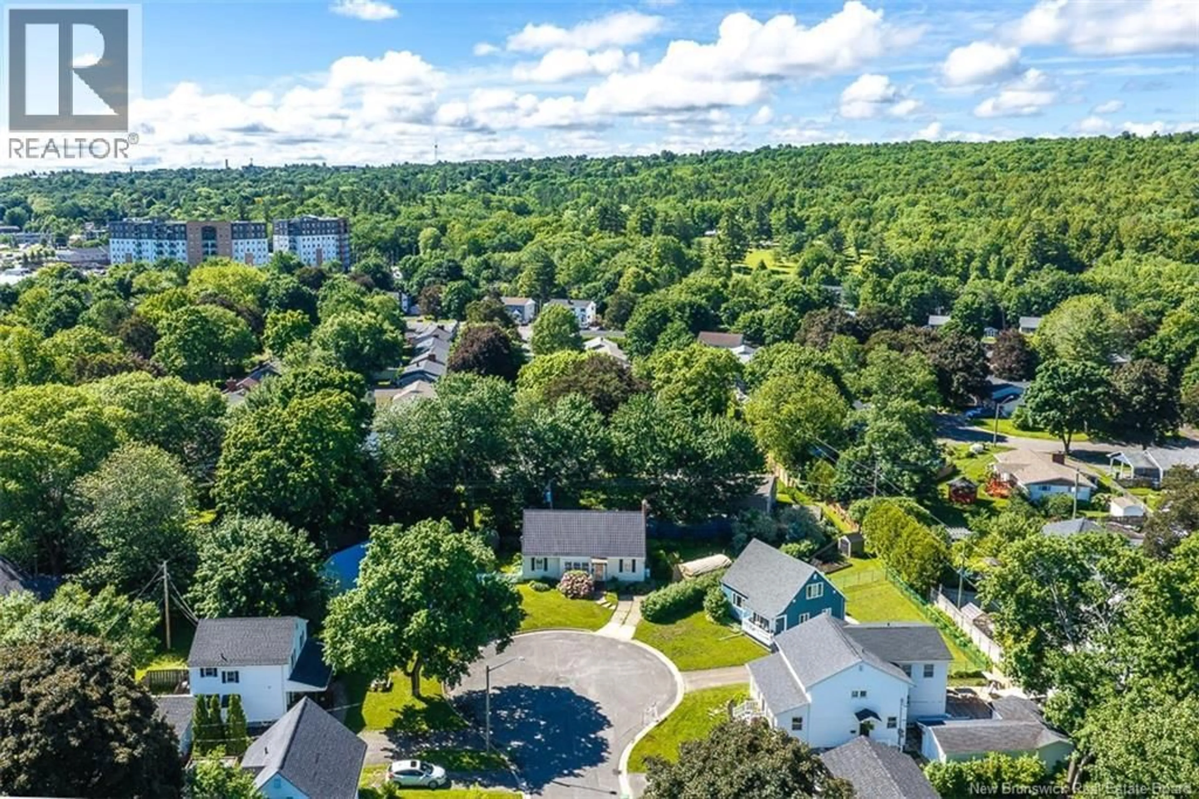 A pic from outside/outdoor area/front of a property/back of a property/a pic from drone, water/lake/river/ocean view for 45 ASHLAND COURT, Fredericton New Brunswick E3B2N8