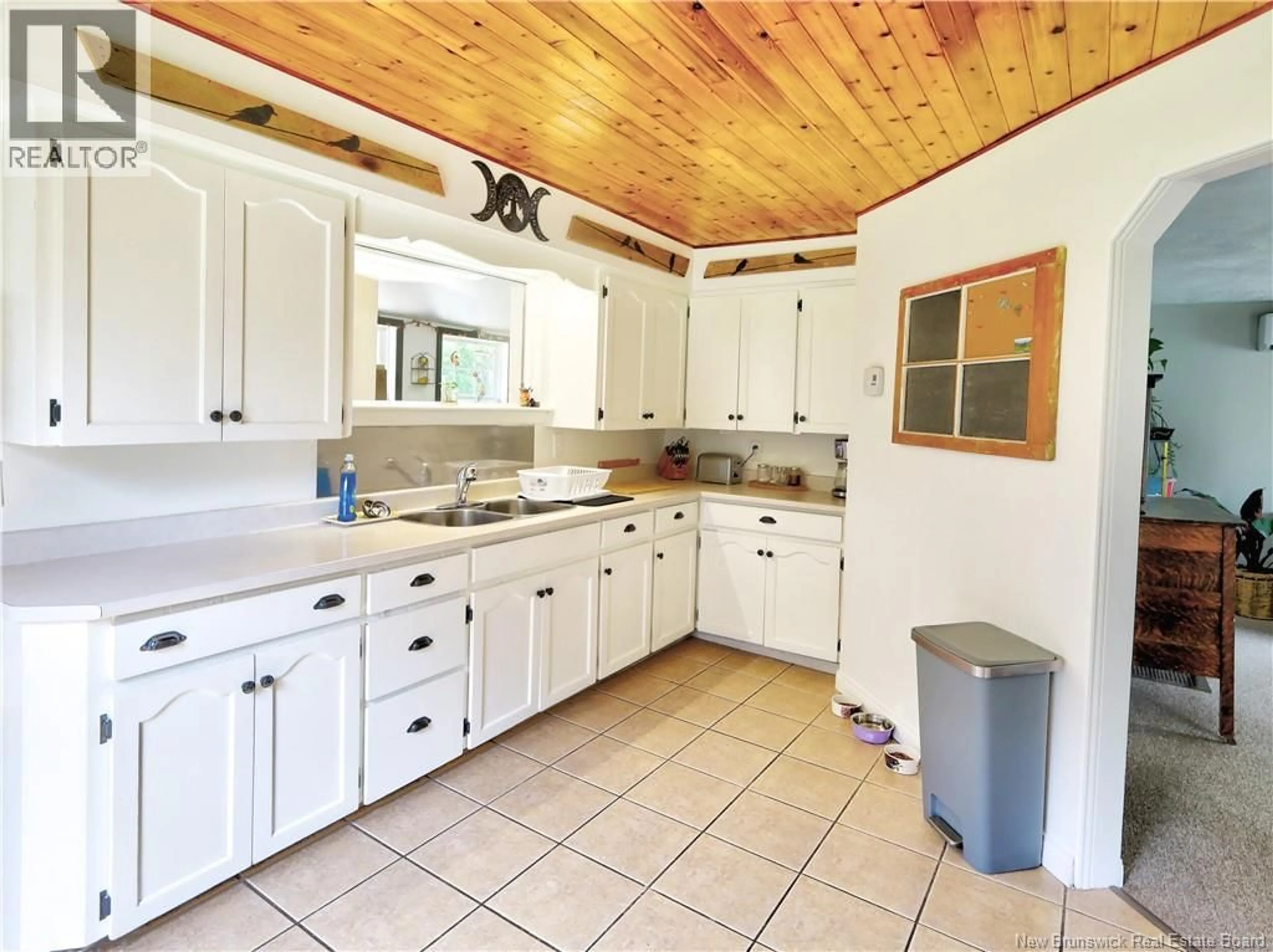 Standard kitchen, ceramic/tile floor for 386 UPPER HAMSTEAD ROAD, Upper Hampstead New Brunswick E5M1X2