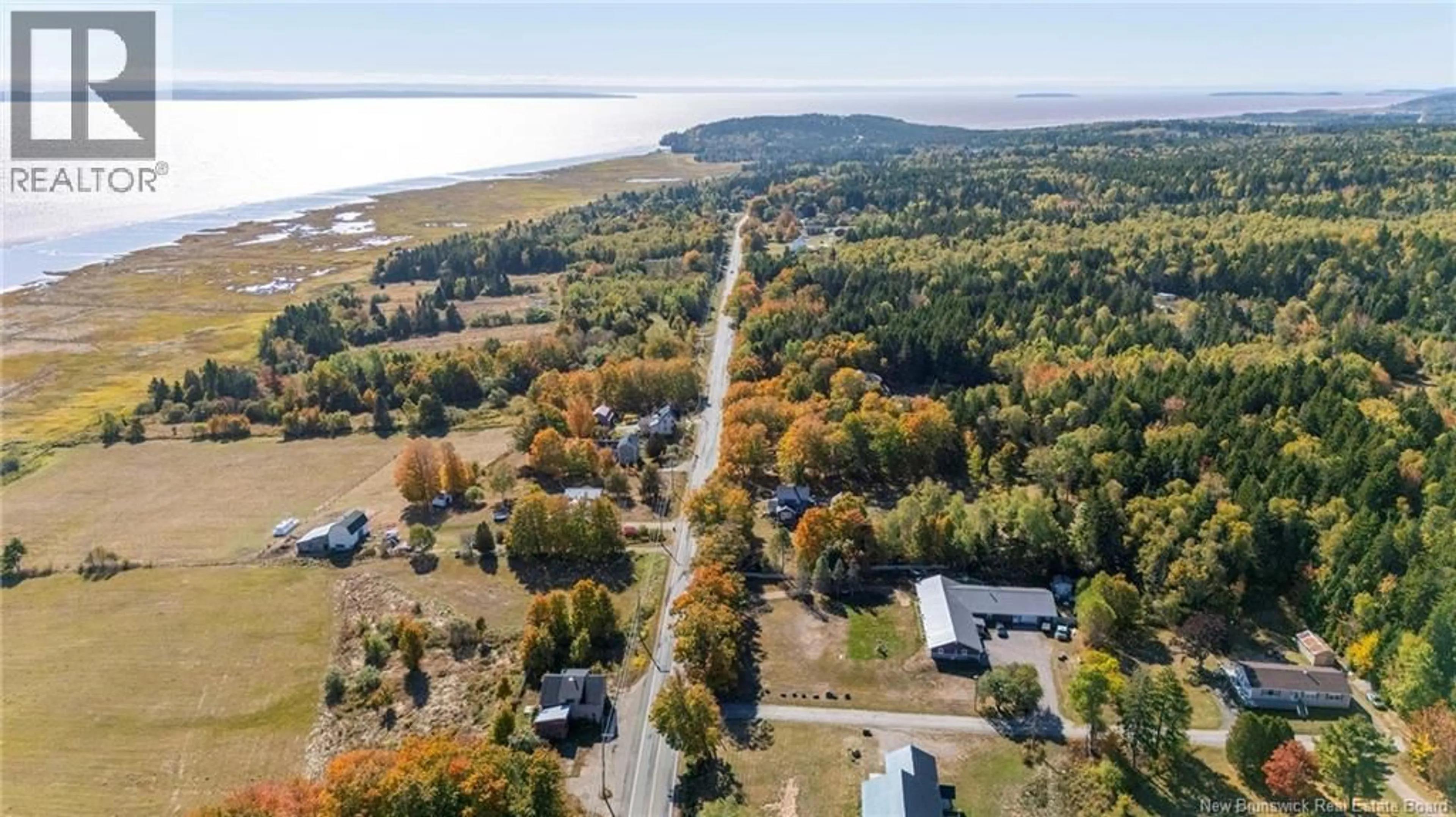 A pic from outside/outdoor area/front of a property/back of a property/a pic from drone, water/lake/river/ocean view for 3988 ROUTE 114, Hopewell Cape New Brunswick E4H3K1