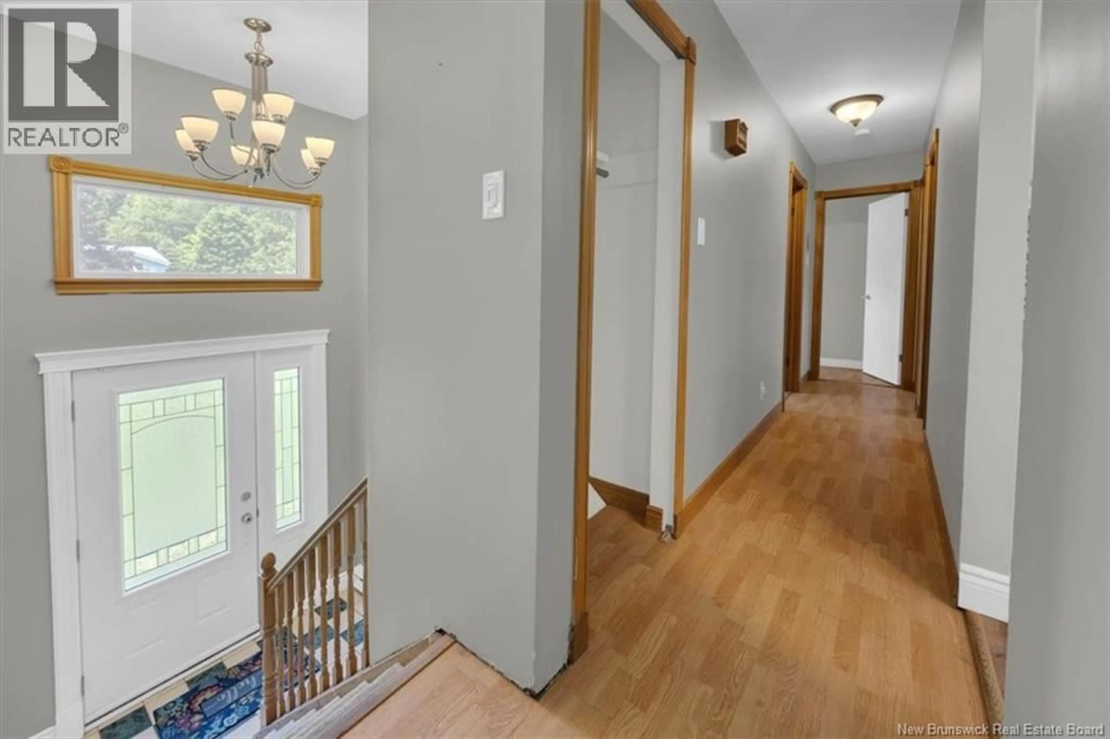 Indoor foyer for 11 COUNTRY CRESCENT, Quispamsis New Brunswick E2E1T3
